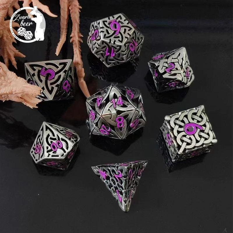 Batch wholesale factory customized polyhedron mechanical carving metal dice set, used for DND dragon and dungeon RPG dice