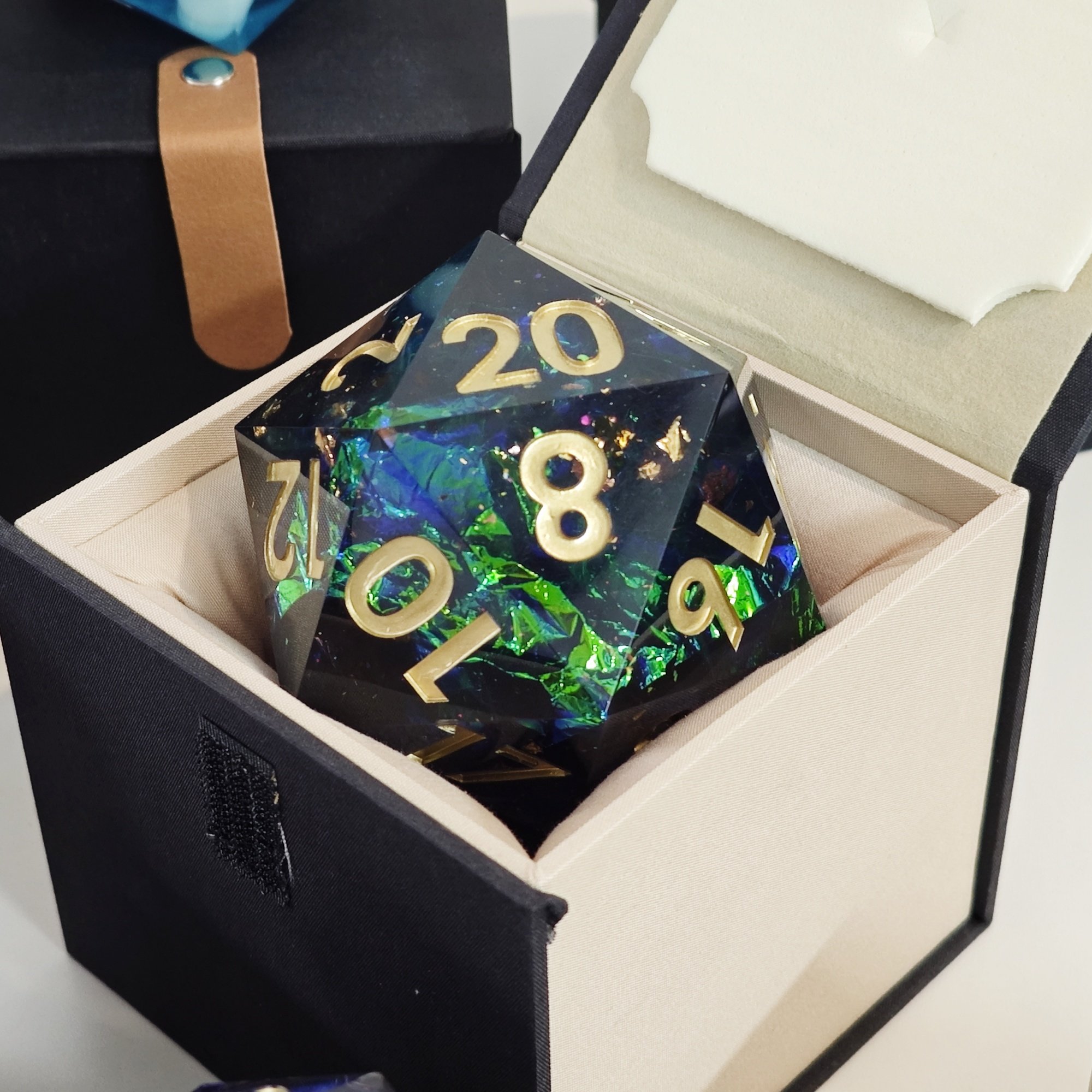 MINI PLANET Custom Resin D20 Dice Set For RPG Liquid Core Dice D20 Wholesale Custom Big Dragon Eye Liquid Core 20 Face Dice DND