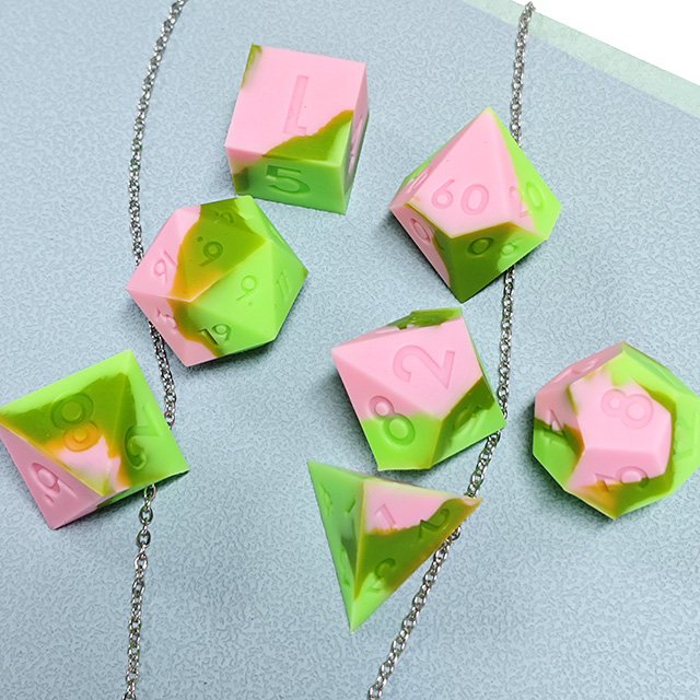 Custom Hot Sales Silicone Dice Polyhedral DND RPG Dice Multi Blend Color Giant Dice for Board games or card games