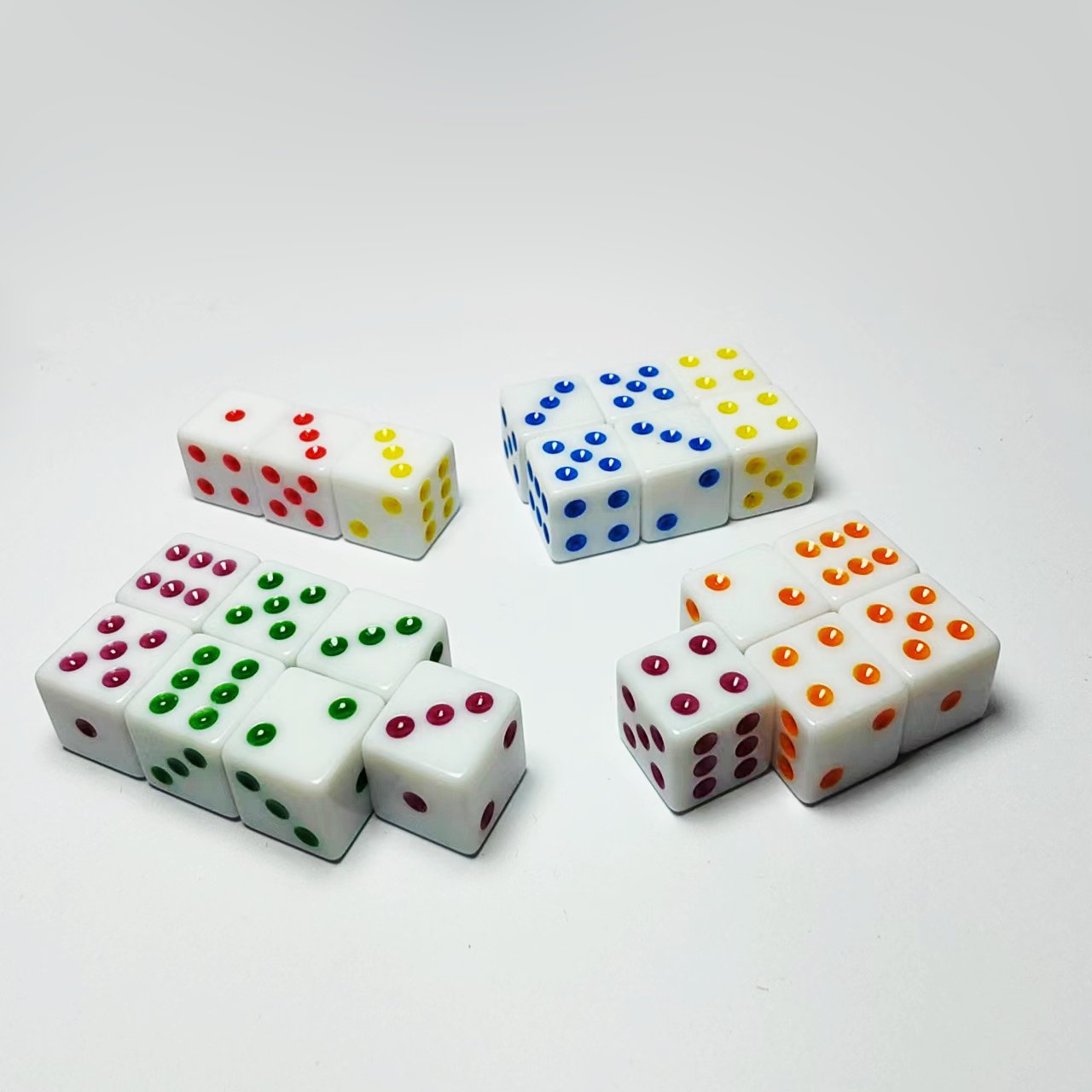 Wholesale Custom Polyhedral D6 Engrave Printed Acrylic Dice 16-24mm Point Table Games Casino Dice Set