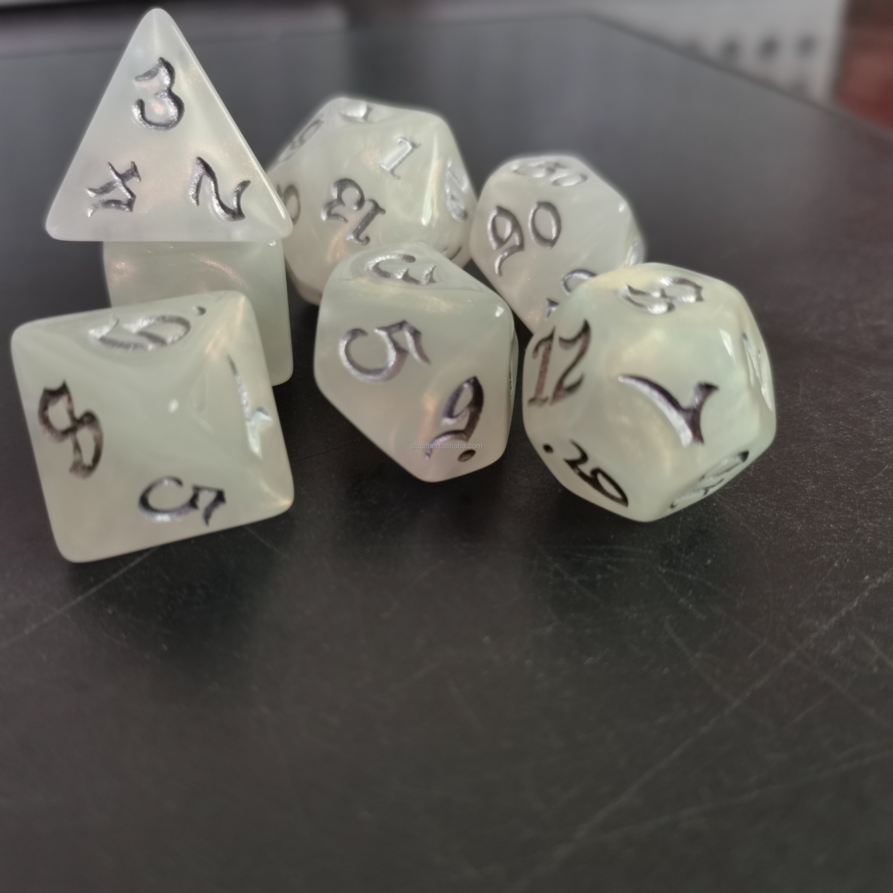 Factory wholesale of custom polyhedral dice set bulk use for dnd RPG game dice