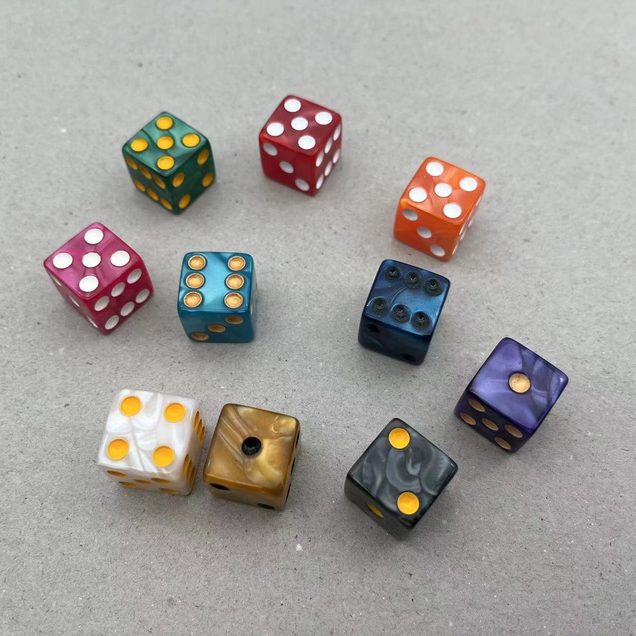 custom board game dice and transparent custom dice for game