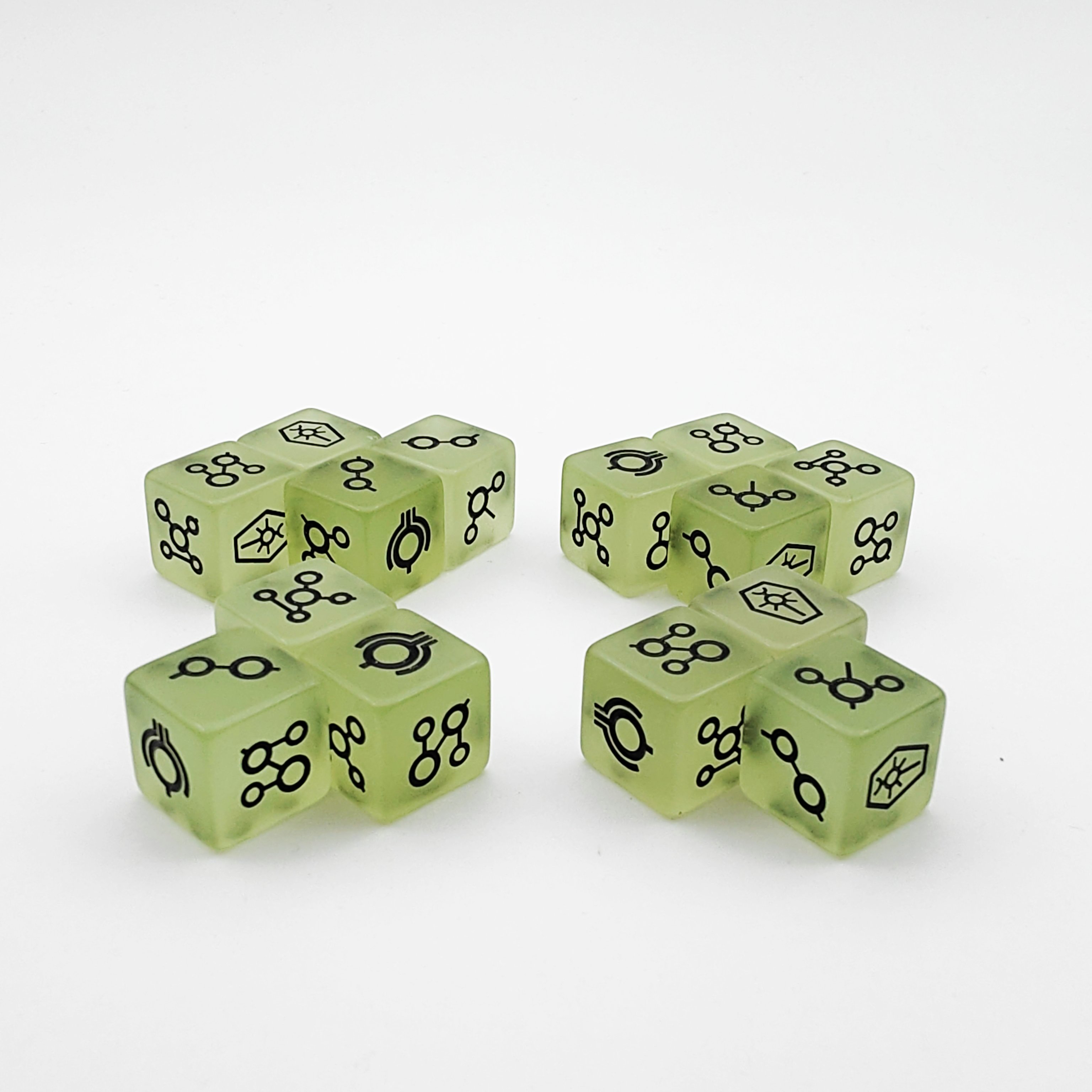 Manufacturer Direct Sales Logo Game Custom Luminous Game Bulk Printed Dices D6 16mm Plastic Resin Acrylic Dice