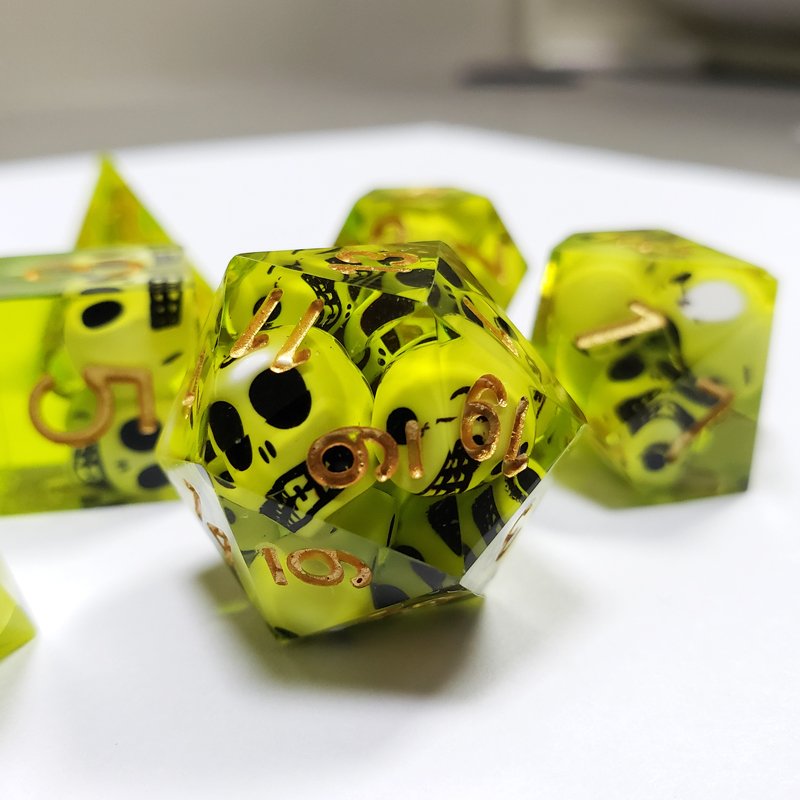 Polyhedral Resin Dice For Board Or Card Games 7 Pcs Colorful Transparent 16Mm Square Corner Dice Set