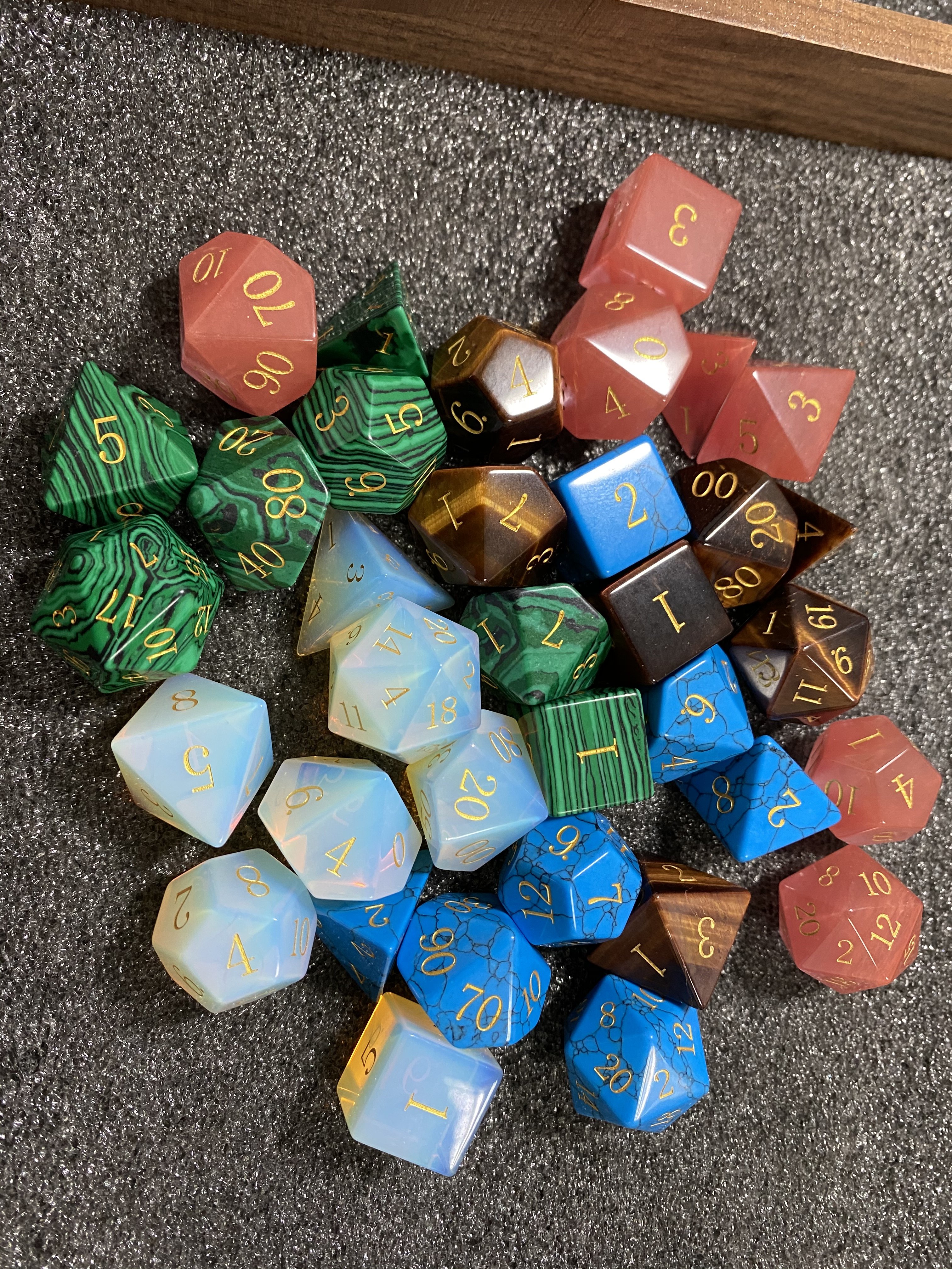 ENGRAVED Strawberry Quartz Dungeons Dragons DND RPG 7 piece PRG gemstone dice set