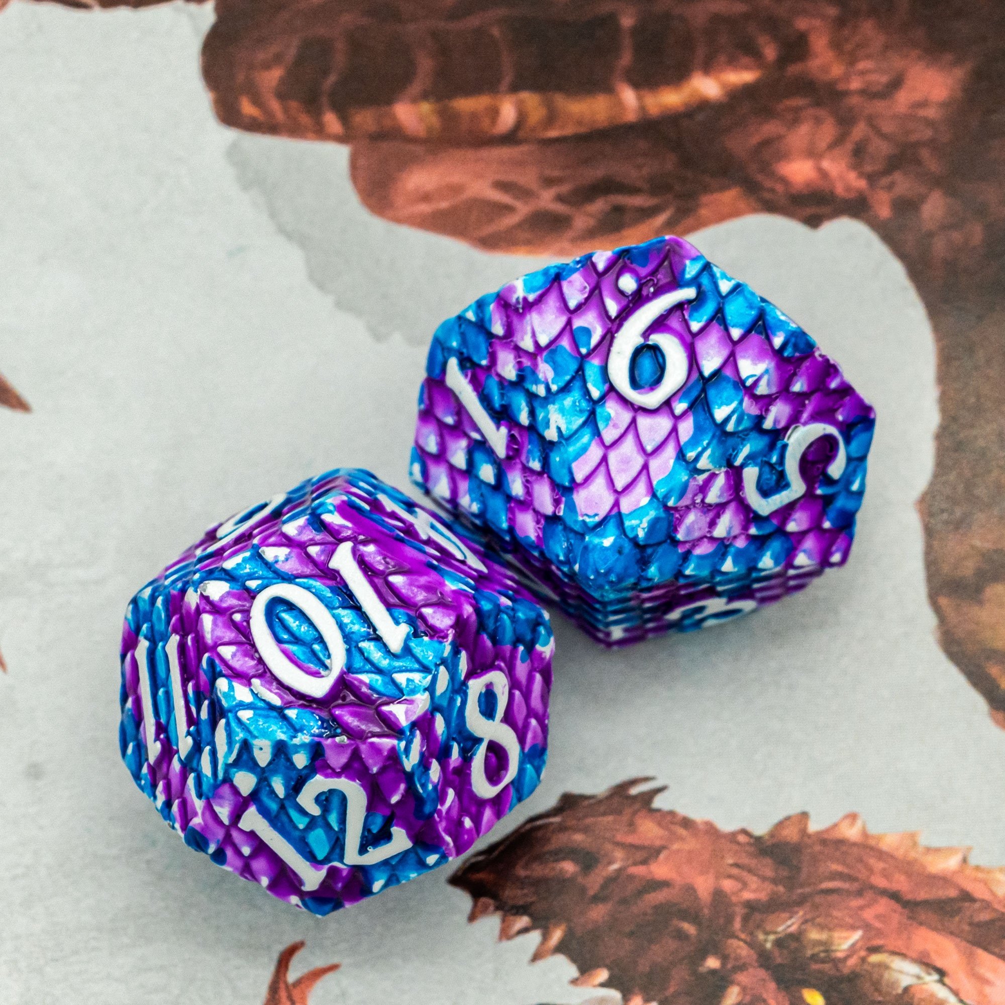 Udixi Polyhedral RPG Metal dungeons and dragons Custom logo Dice Set Dragon Scale White&Purple