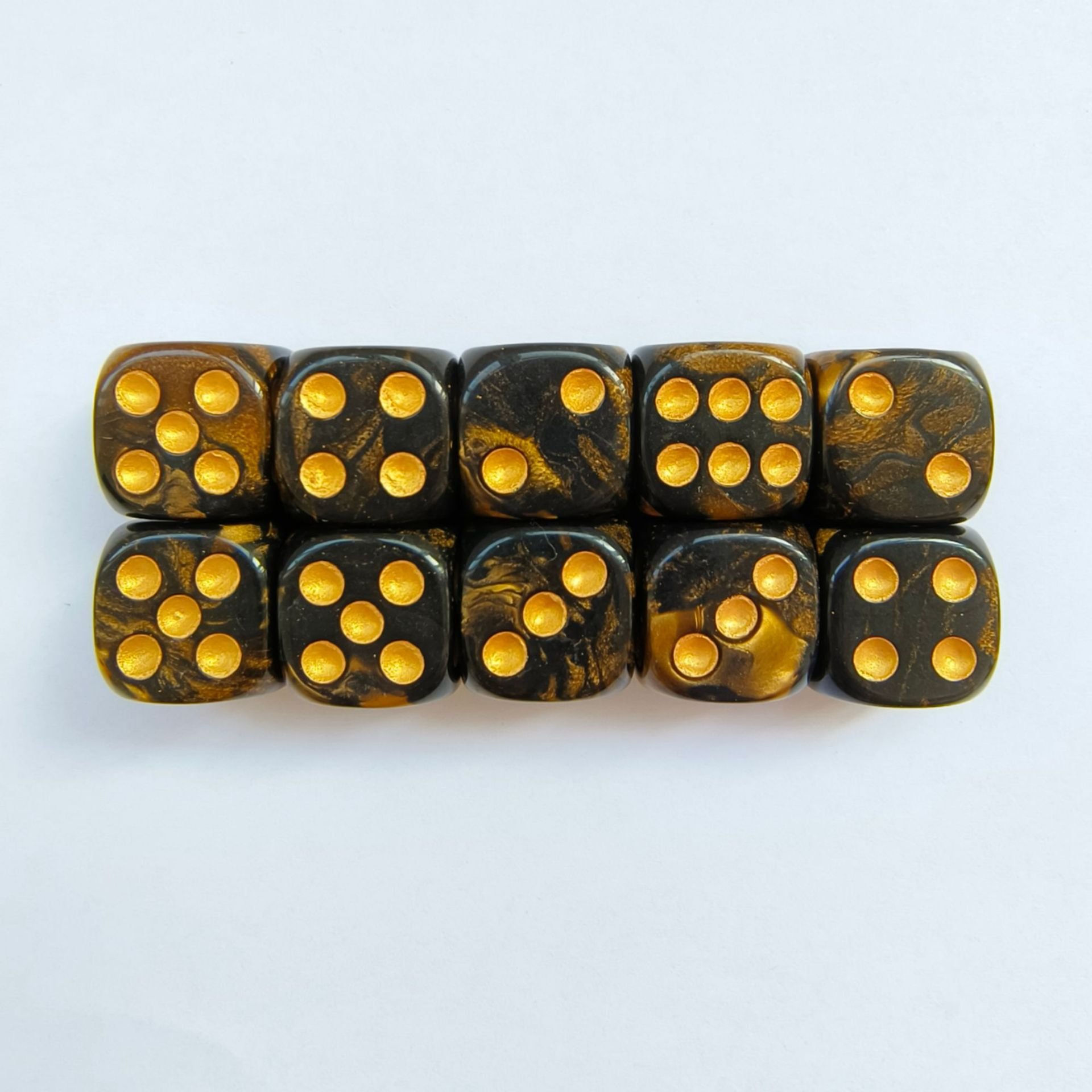 Multiple size Resin Color Dice Transparent Black And White Dice Set D6 Acrylic Plastic Custom Logo