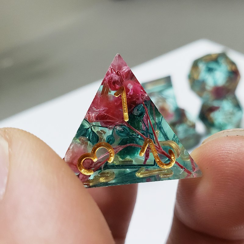 Custom New Style D&D Rpg Polyhedral Dice 7pcs Set Square Corner Translucent Flower Resin Material Dnd Dice Products