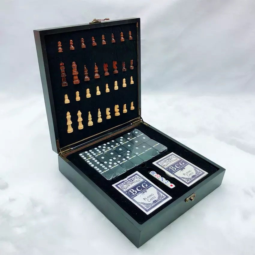 Metier 4-in-1 wooden chess set travel wooden chess game set folding magnetic easy to carry dominoes wooden chess game for adult