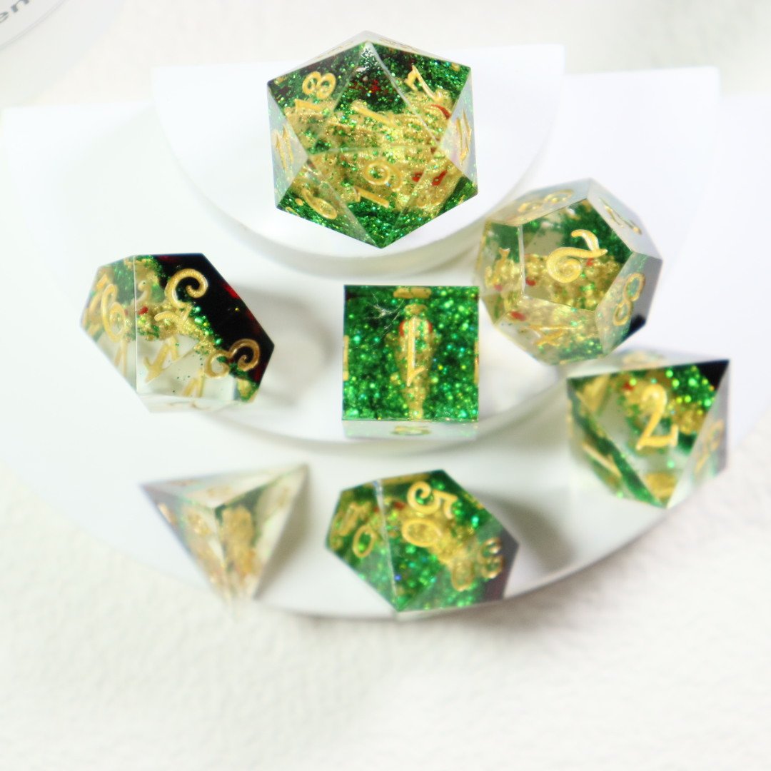 manufacturer wholesale sharp-edged Polyhedral resin Dice within small core for DND or Board Game Party