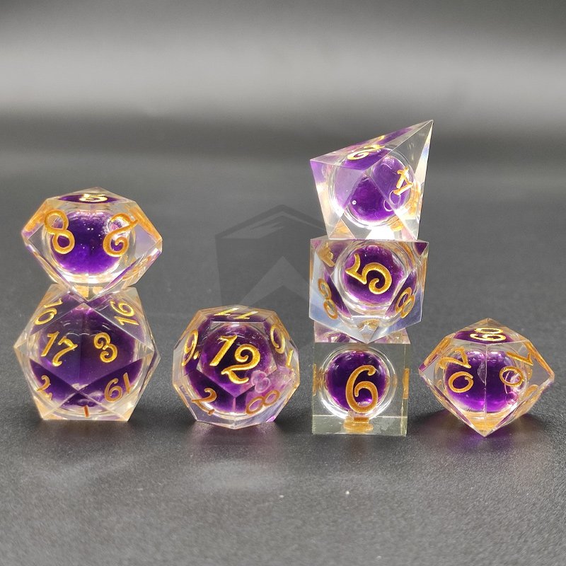 Liquid Core Handmade DND Resin Dice 7 Pcs Transparent Polyhedral D&D Quicksand Sharp Dice Set For Dungeons & Dragons RPG MTG