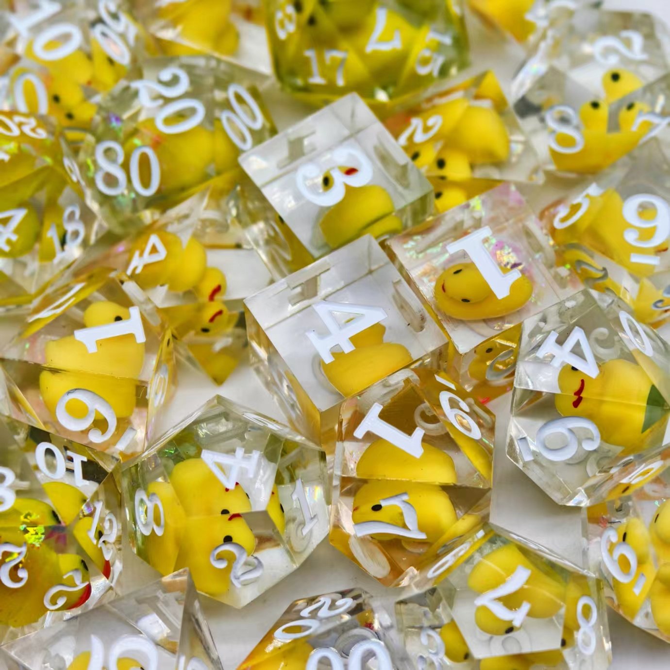 right-angled edge polyhedral transparent table games inclusions dice low moq 7pcs outlet mix color custom logo resin dice set