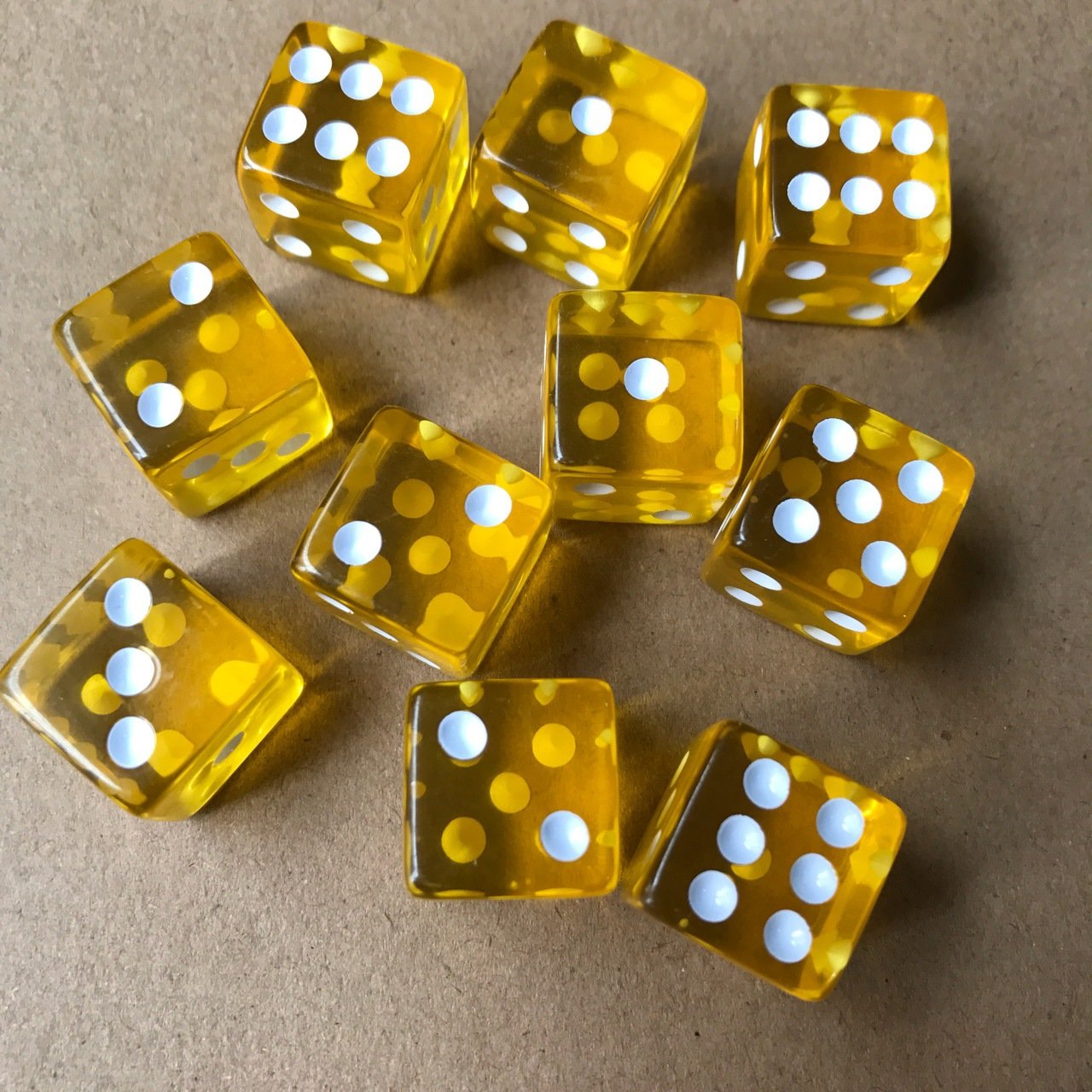 Transparent dice solid color entertainment game dice 16mm square corner acrylic dice wholesale