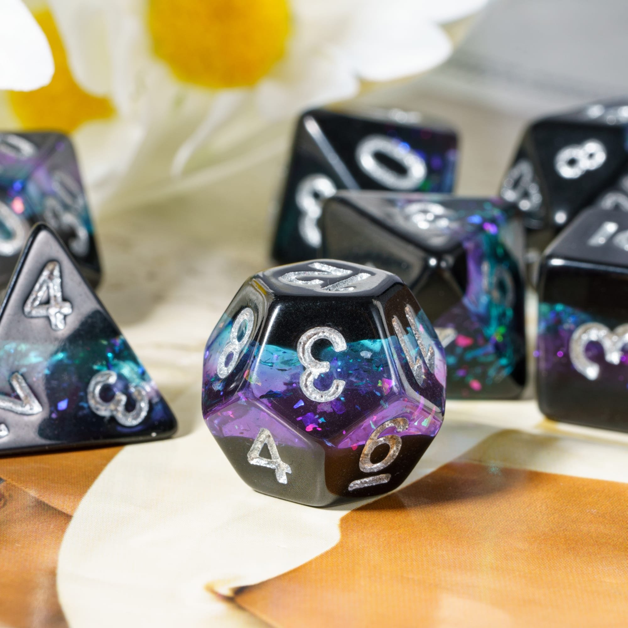 Udixi custom Layered Glitter Dice Dungeons and Dragons DND role-playing game RPG board game resin Dice Set