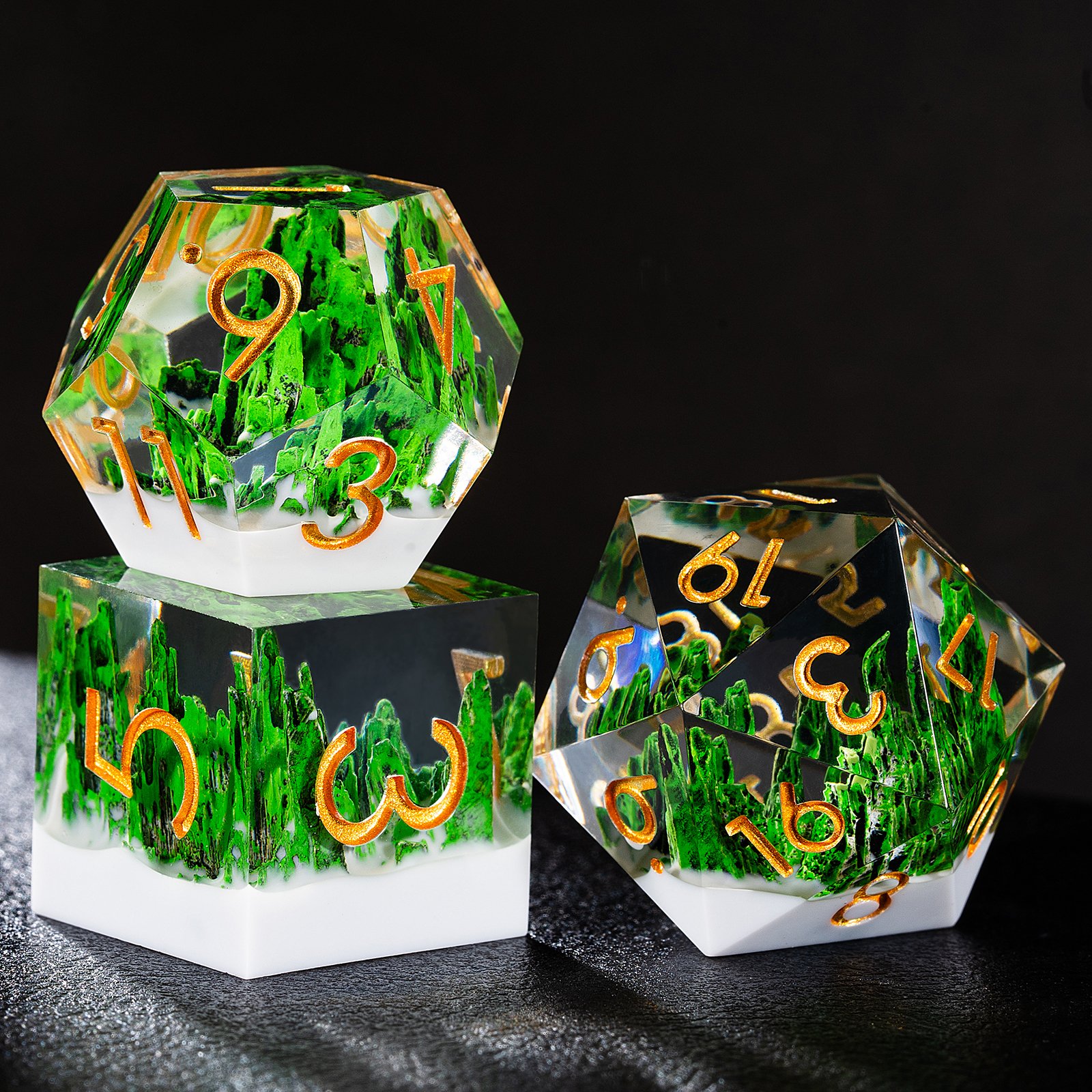 New Premium Design Stone Mountain Inside Fashion Carving Dnd Resin Dice Set In Stock