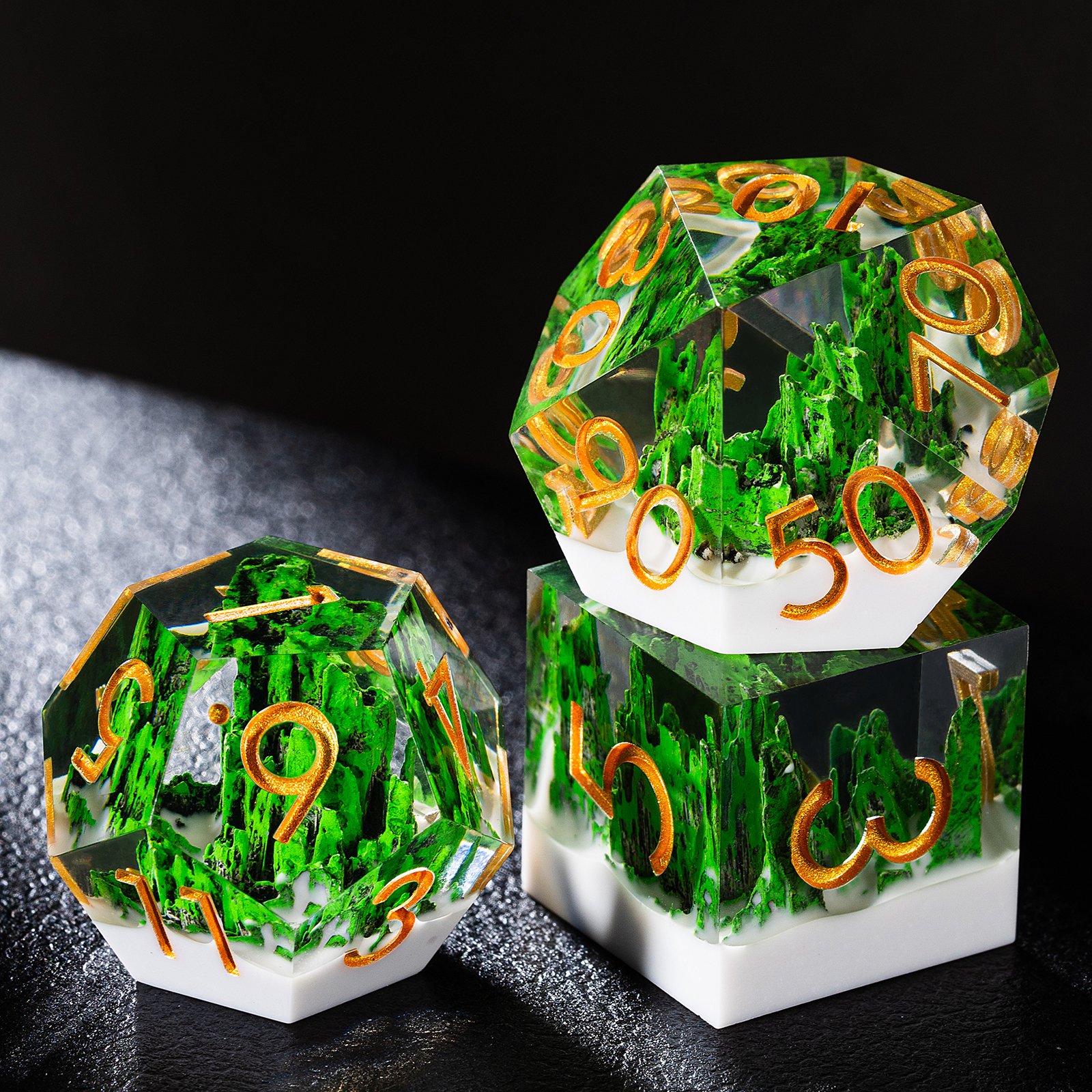 New Premium Design Stone Mountain Inside Fashion Carving Dnd Resin Dice Set In Stock