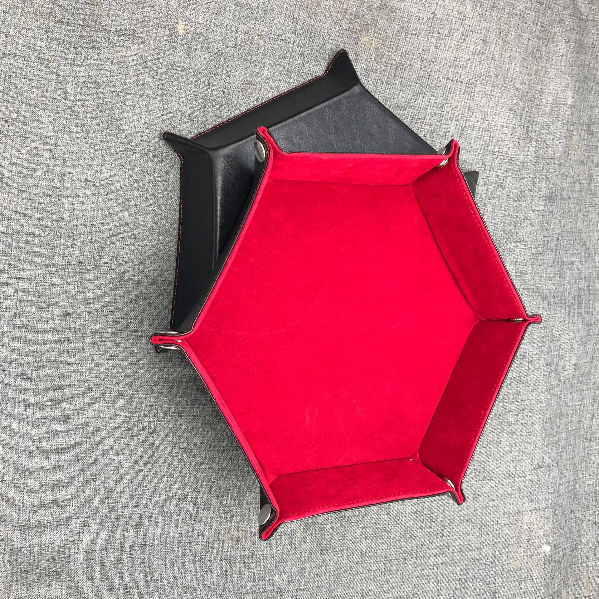 Small Hexagonal Dice Tray 6-Face Colorful PU Leather and Velvet Material DND Storage Box