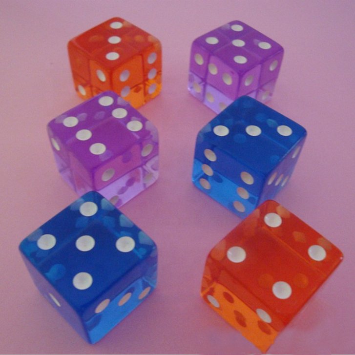 Plastic round corner transparent game dice