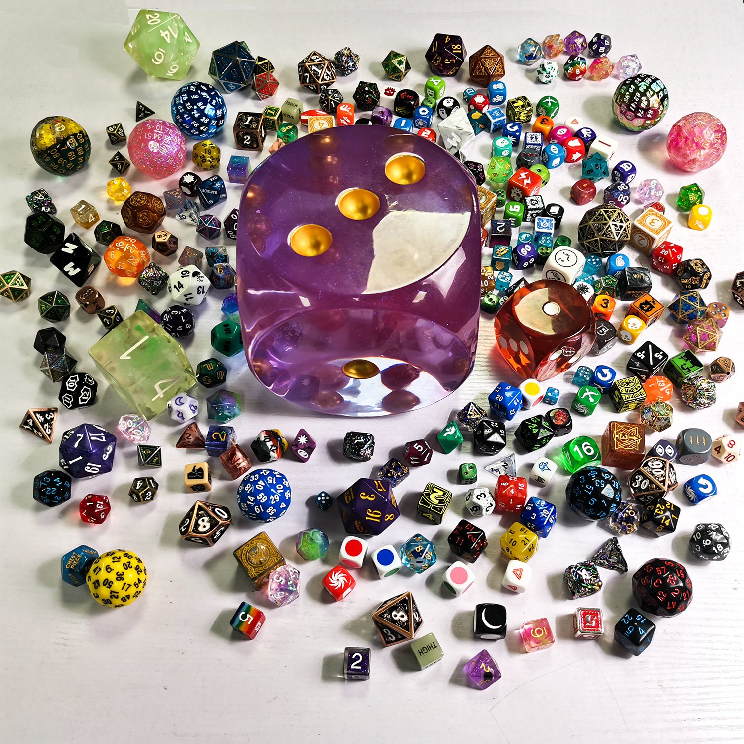 Custom Printed Dice Resin 6 Sides Board Dice Plastic 16mm 30mm 40mm D4 D6 D8 D10 D12 D20 Acrylic Story Dice DND for Board Game