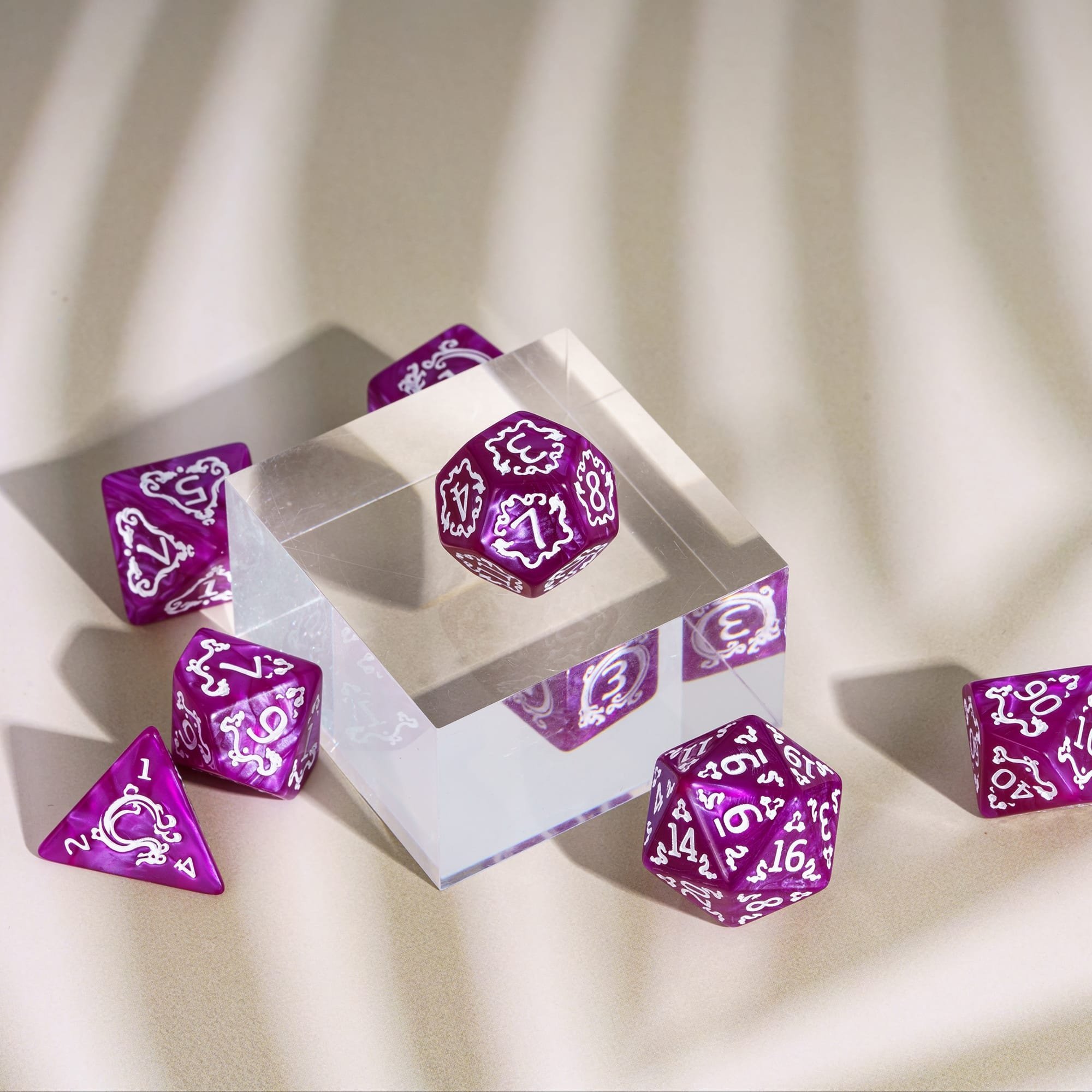 Udixi Custom logo polyhedral Dungeons and Dragon DND RPG dice bescon mystery dice board game Acrylic dice set