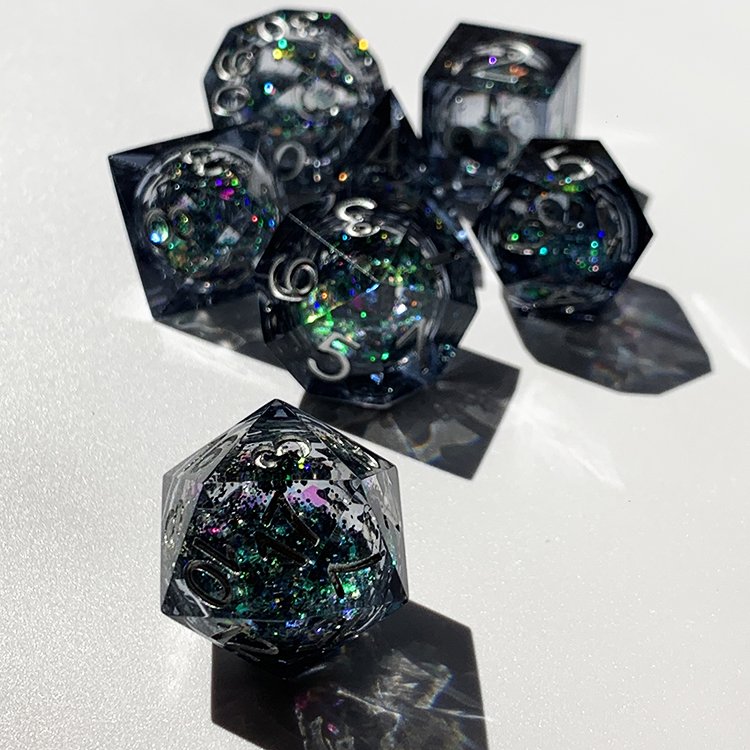 Handmade Dnd Liquid Core Heart Filled Dice Set DND Die Set Rolling D20 Polyhedral Dungeons and Dragons Dice
