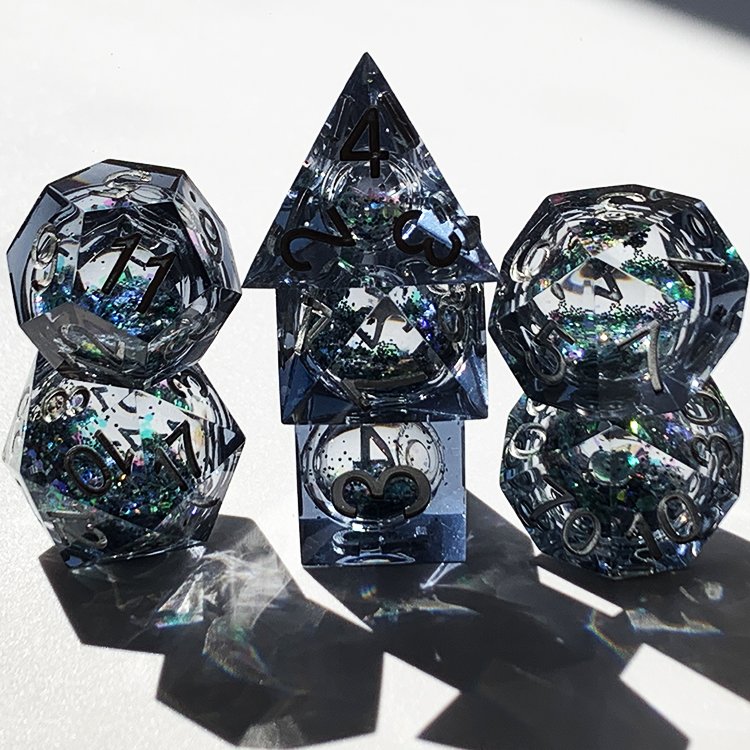 Handmade Dnd Liquid Core Heart Filled Dice Set DND Die Set Rolling D20 Polyhedral Dungeons and Dragons Dice