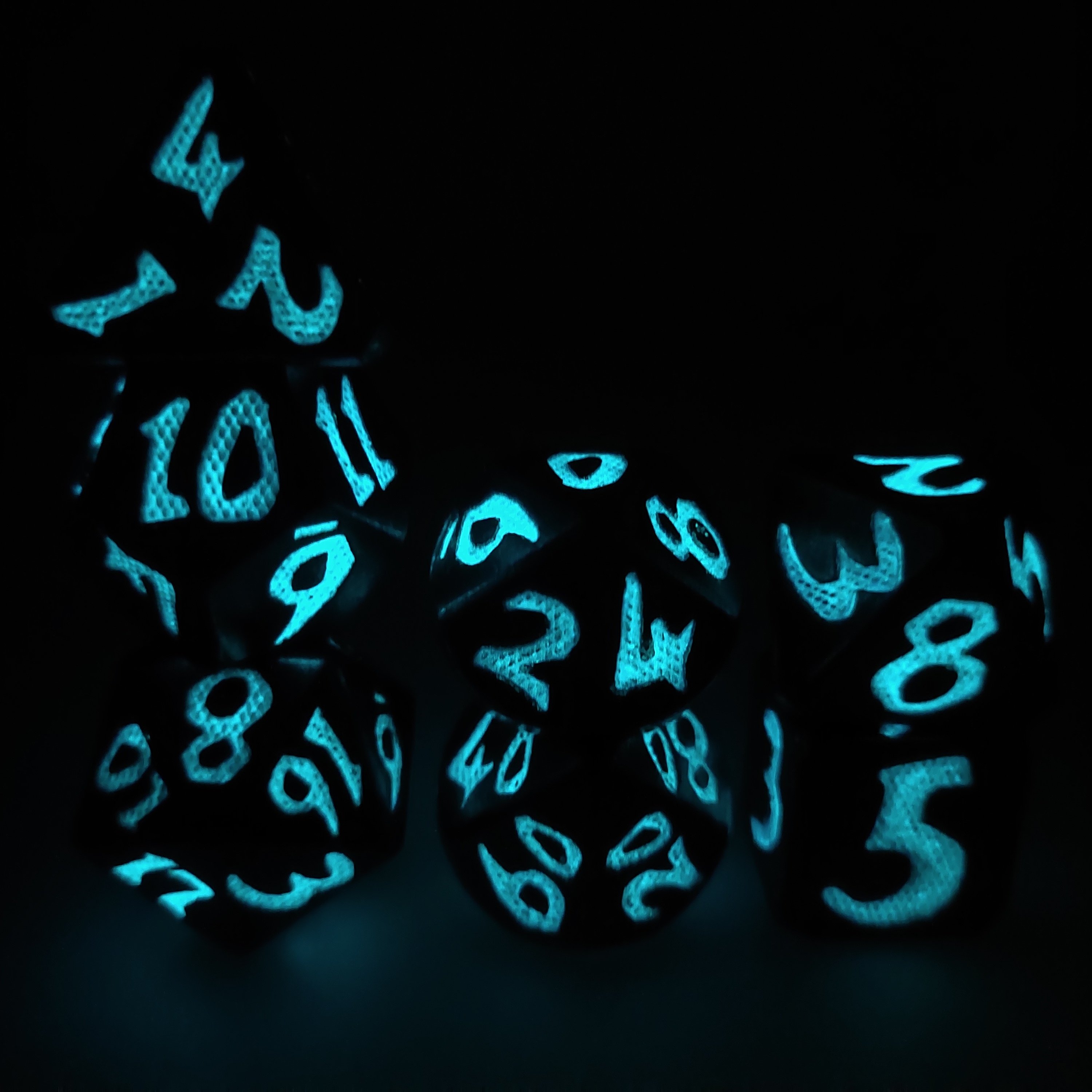 Blue Glowing Dice 7 PCS Polyhedral Dice Set for Rpg Dungeons And Dragons Board Game Metal Dice Set