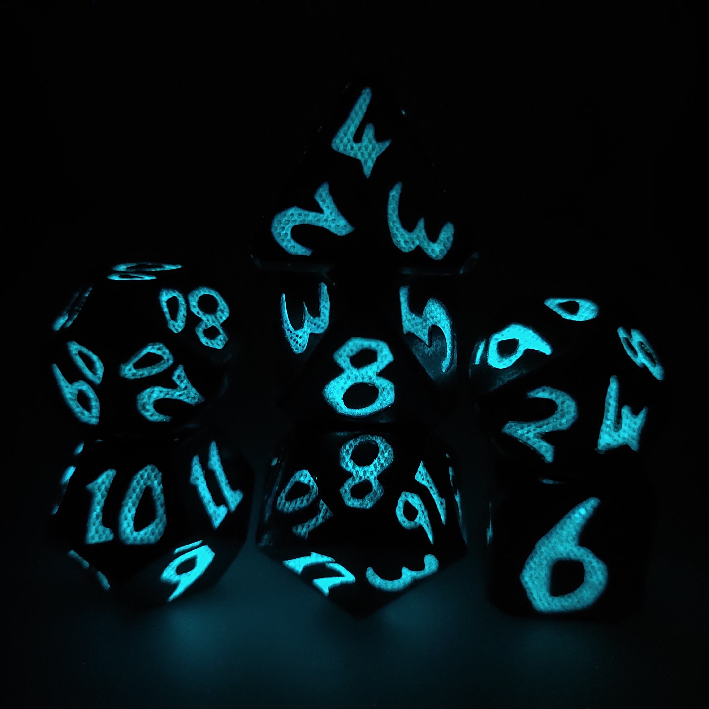 Blue Glowing Dice 7 PCS Polyhedral Dice Set for Rpg Dungeons And Dragons Board Game Metal Dice Set