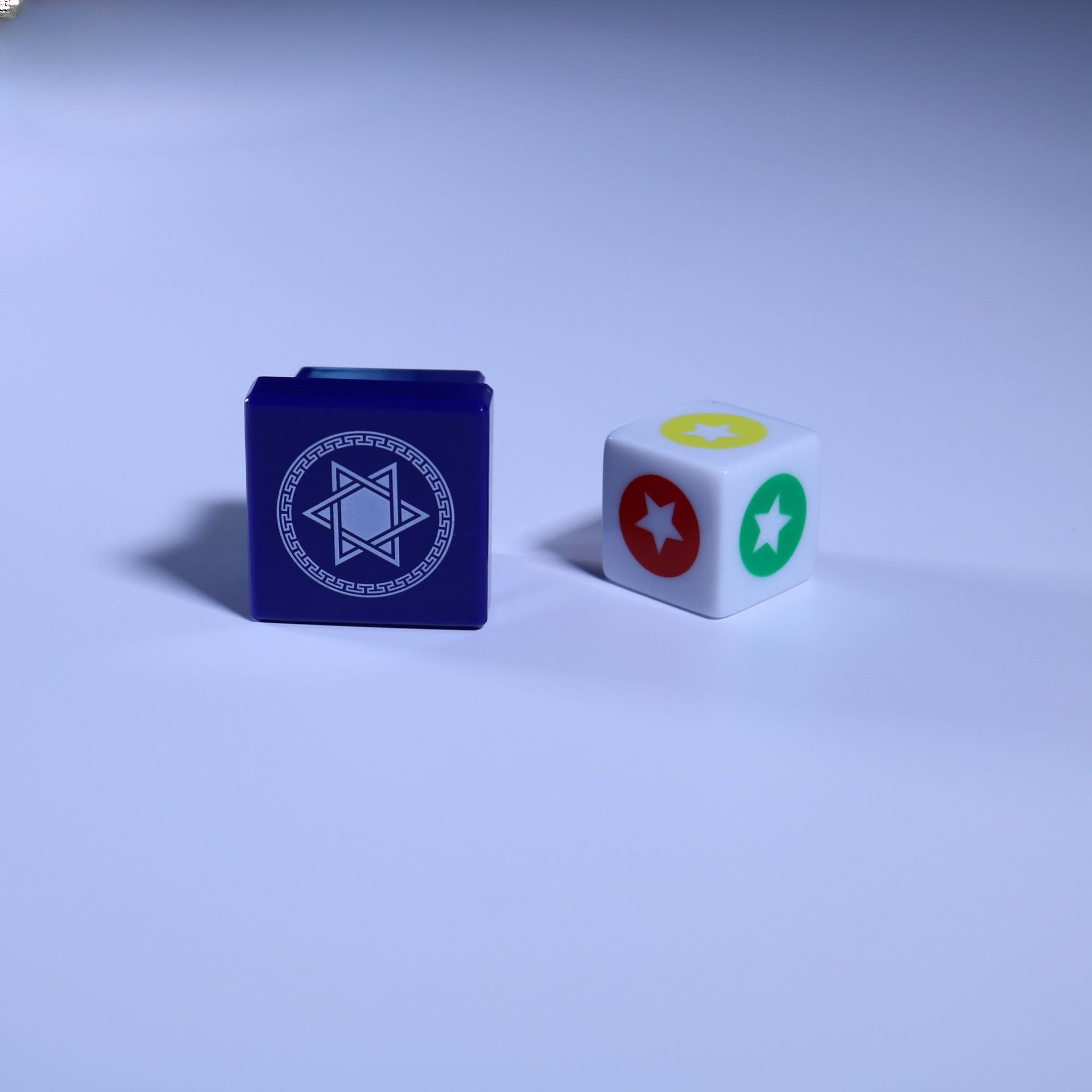 Clairaudience dice high quality trick, Children Best Gift Mental Dice Magic Trick,close up funny toy