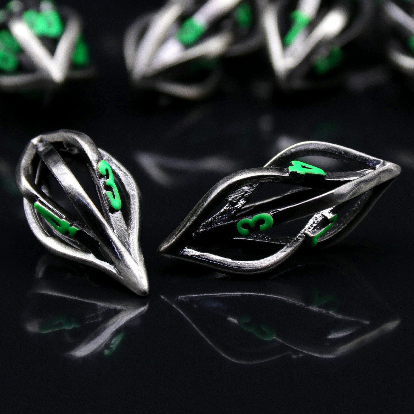 New custom metal melon seed dice chips polyhedral digital board game toys Dungeons and Dragons board game dice
