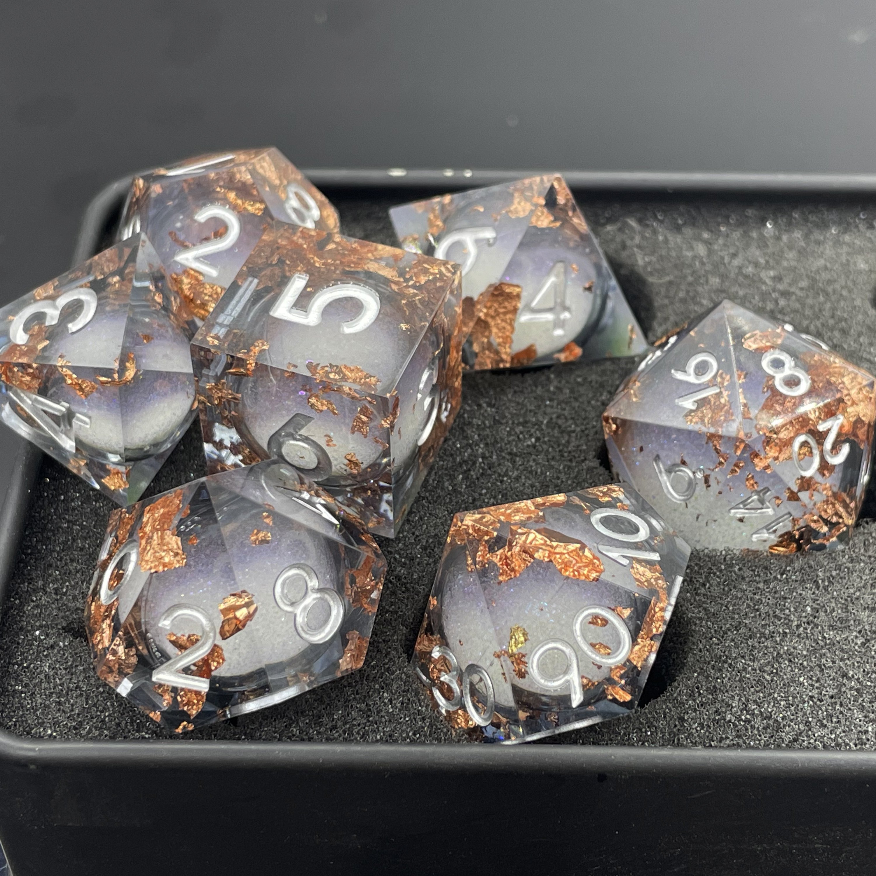 Multi-sided digital sharp-angled resin dice Dungeons & Dragons TPRG board game Board game dice can be customized