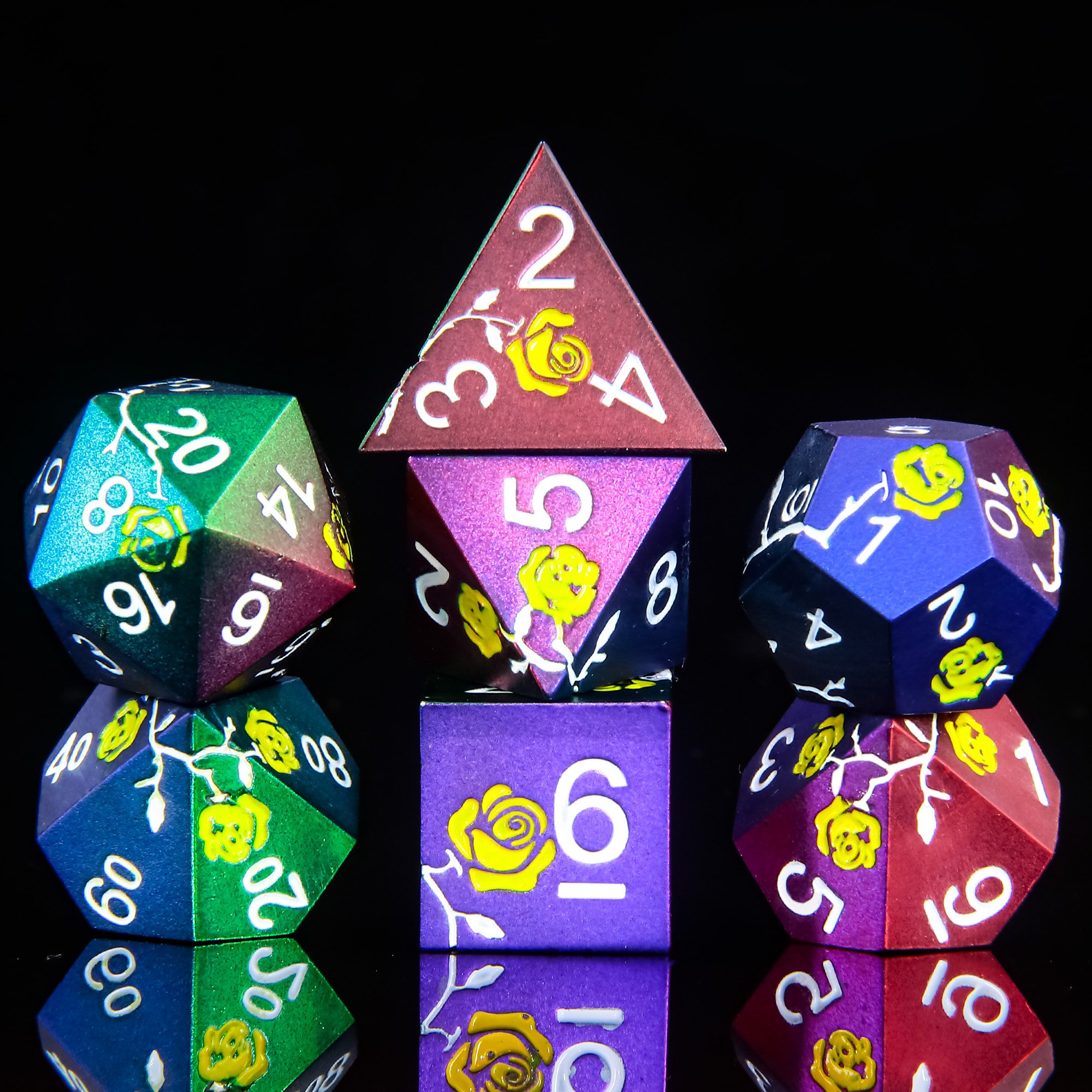 RTS 20mm Square Metal Polyhedral Dice Set Rose Carved DND Tabletop Game Accessories Box Packaging with Numbers 7pcs
