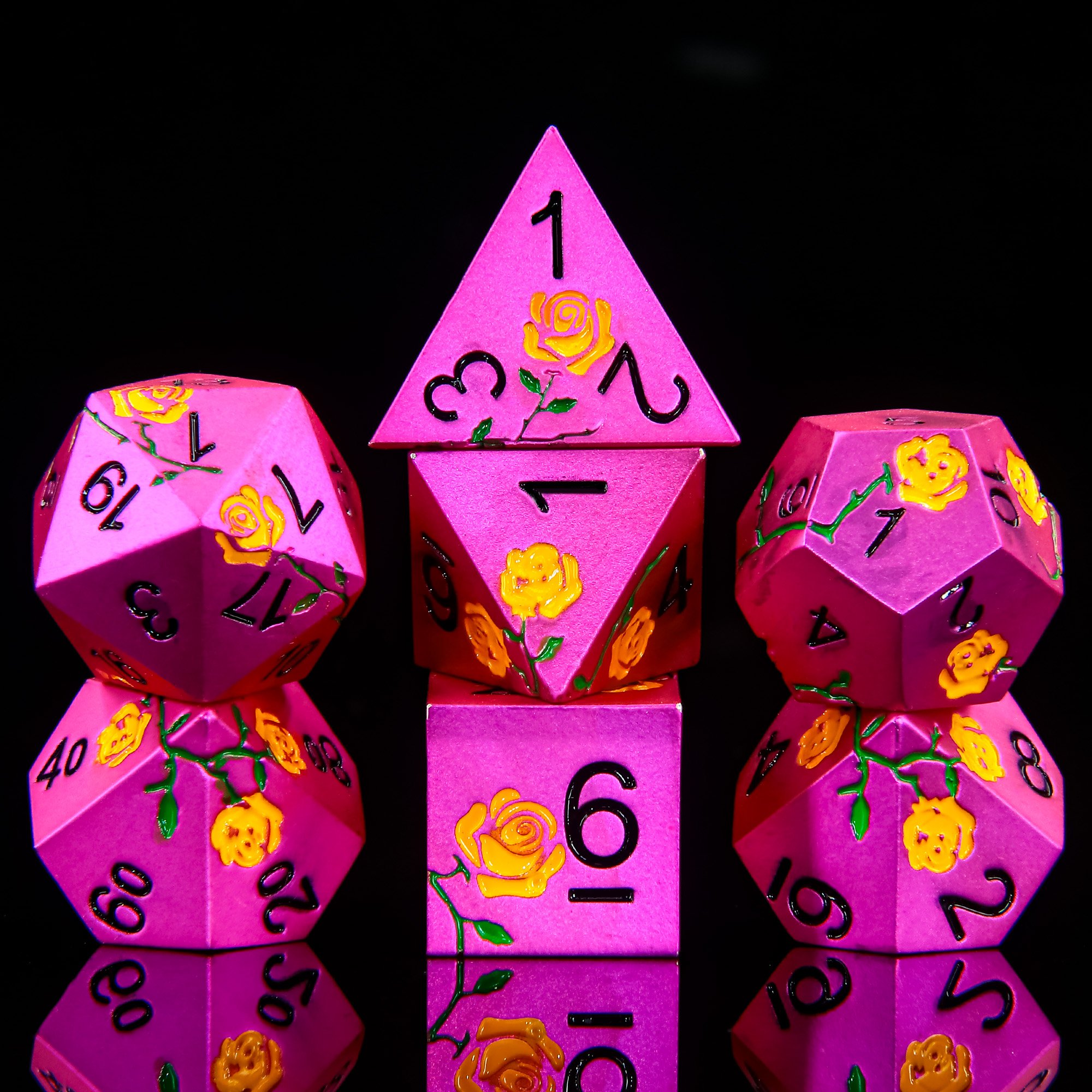 RTS 20mm Square Metal Polyhedral Dice Set Rose Carved DND Tabletop Game Accessories Box Packaging with Numbers 7pcs