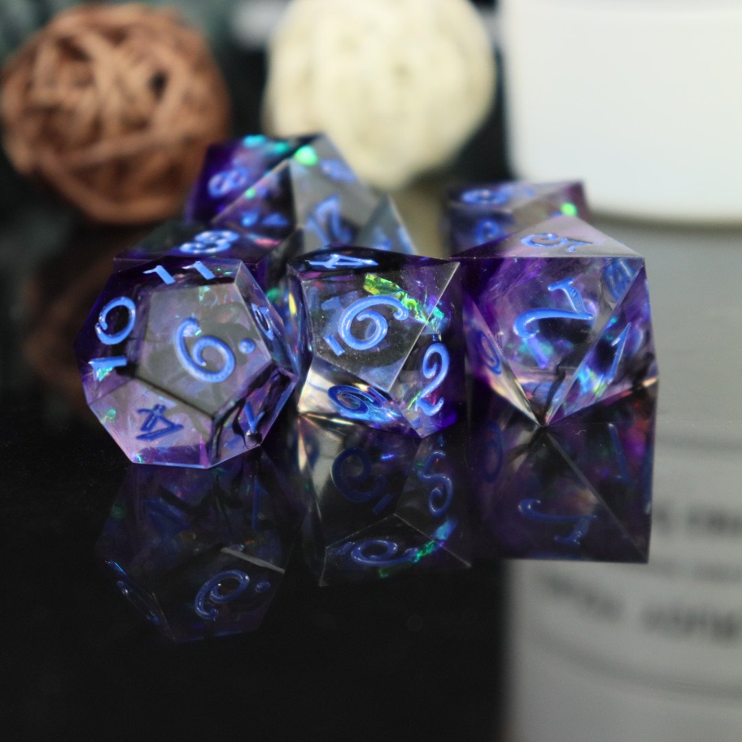manufacturer wholesale sharp-edged Polyhedral resin Dice within mix purple and red colors like flyscrip for DND Game Party