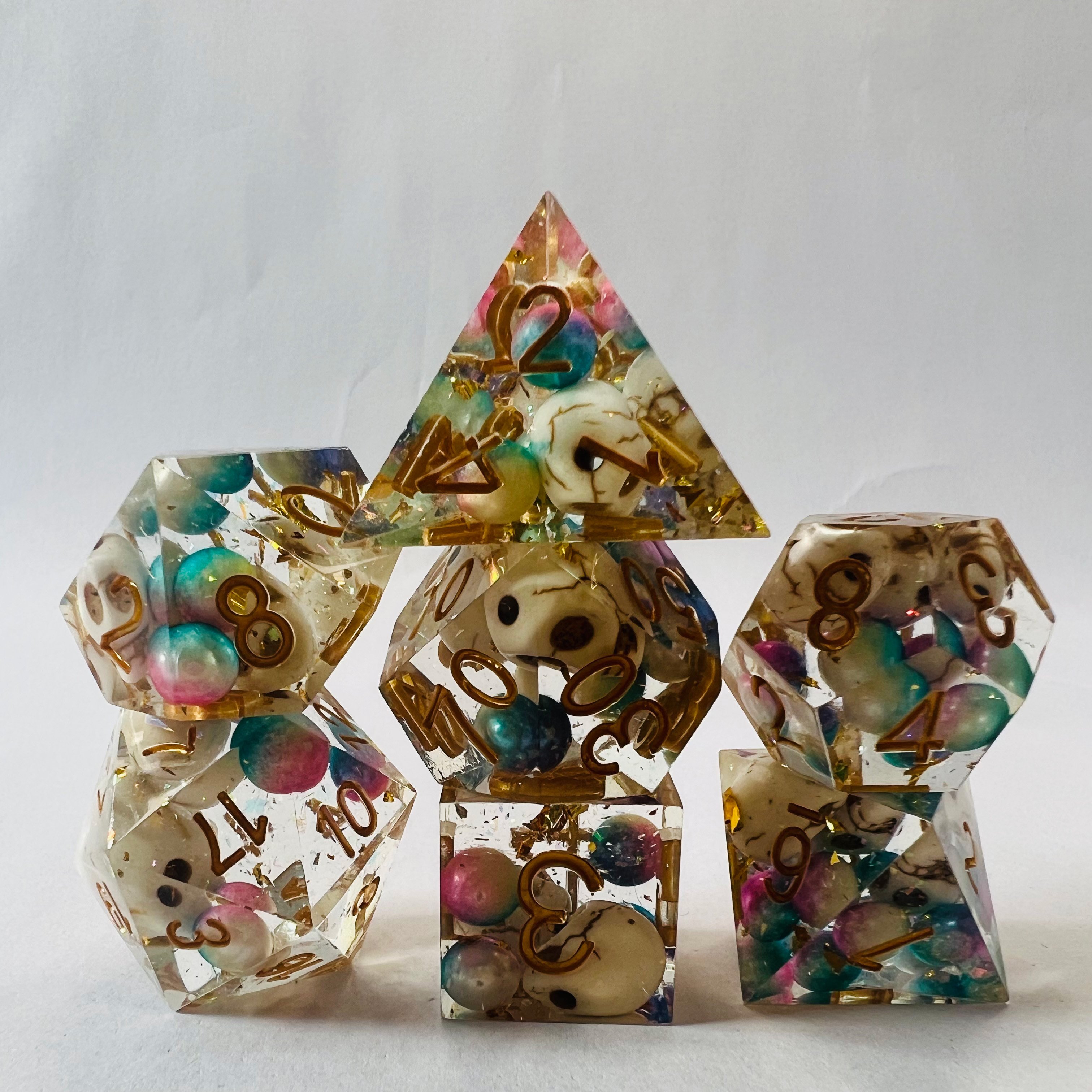 Custom Logo RPG Tabletop Board Game Dungeons And Dragons 16mm Colorful Resin DND Plastic Polyhedral Dice Set