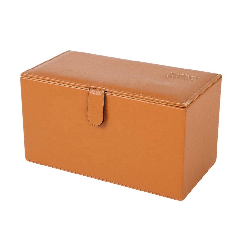 Wholesale custom desktop gambling entertainment Yahtzee game PU leather dice shake cup dice cup