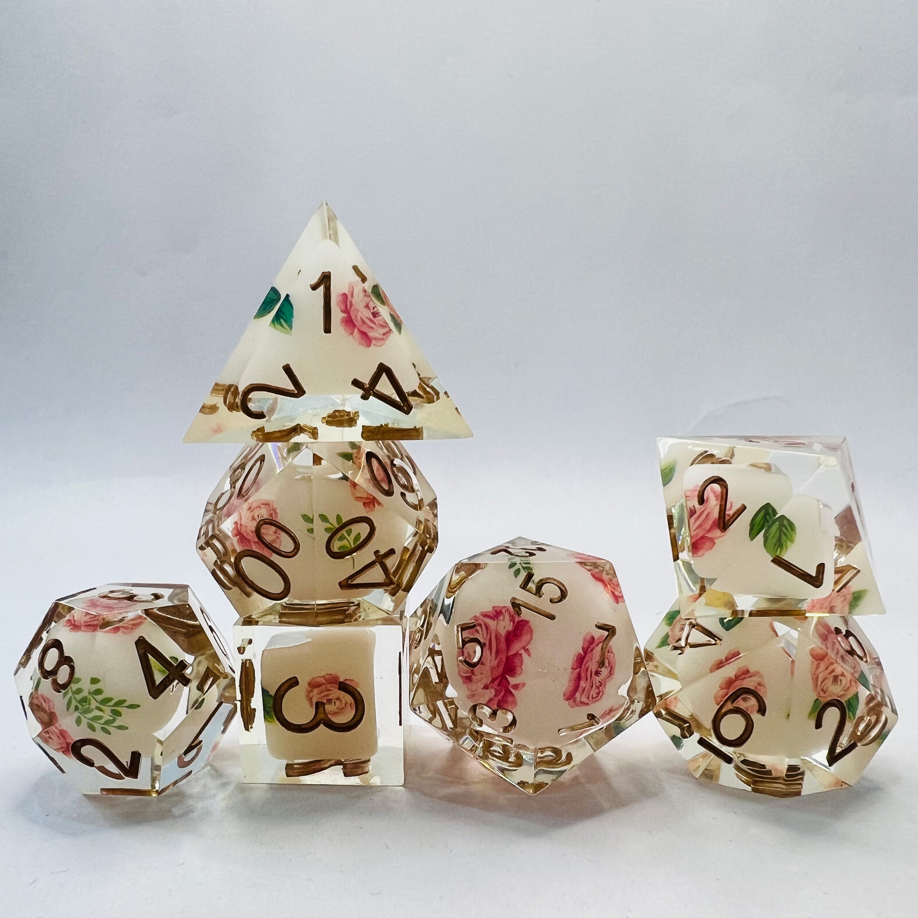Custom Handmade 16Mm Resin RPG Translucent Polyhedral Stickers DND Role Playing Game Flower Dice Set