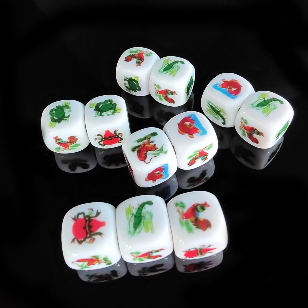Hot sale factory wholesale personalized zip resin acrylic dice 16mm d6 with chicken fish motif casino dice set