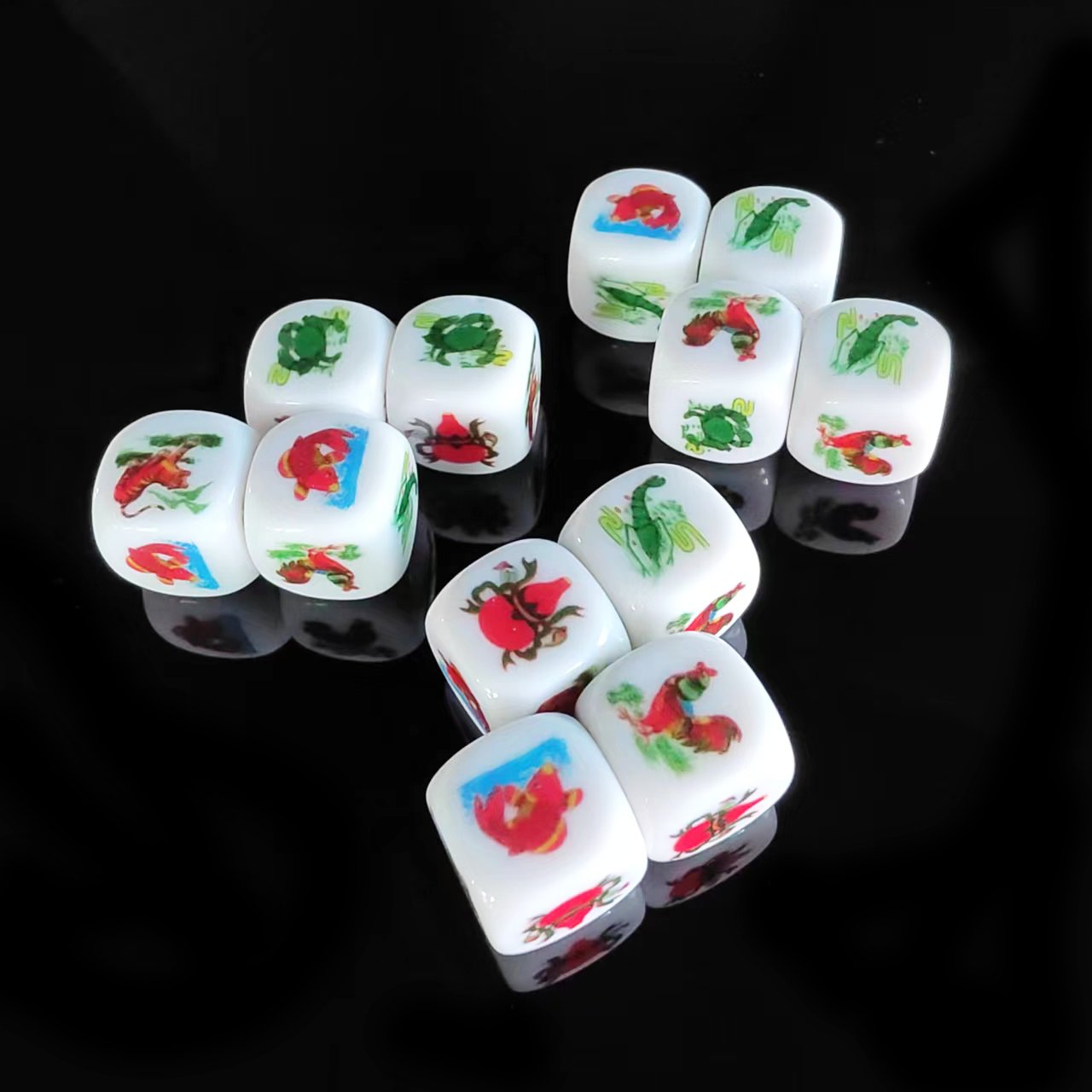 Hot sale factory wholesale personalized zip resin acrylic dice 16mm d6 with chicken fish motif casino dice set