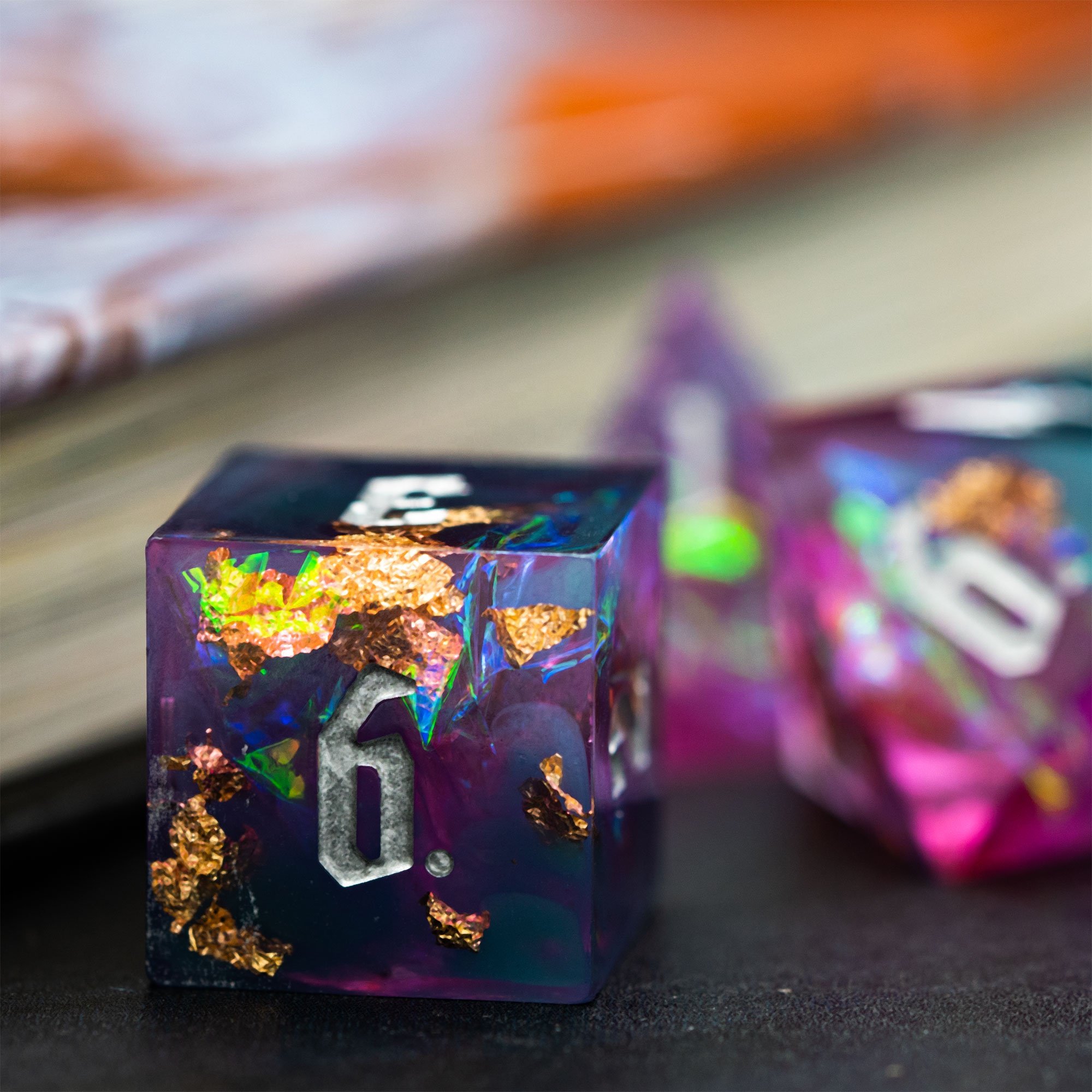 Udixi Resin sharp edge dice RPG Dungeons and Dragons custom logo Dice Set Green&Pink