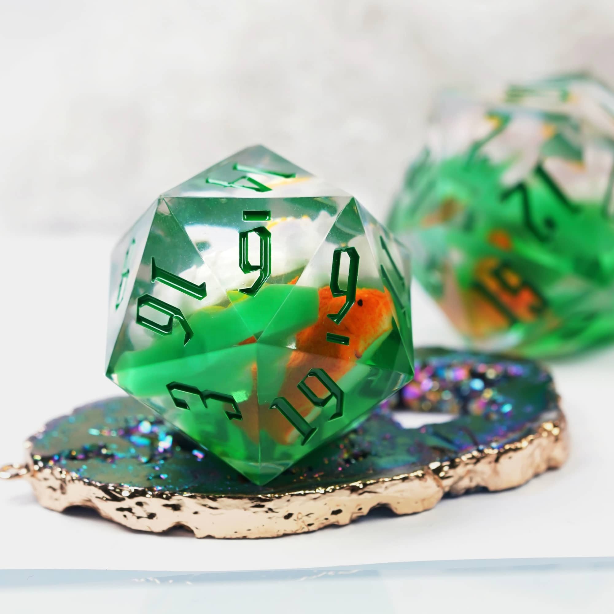 Udixi polyhedron dungeons and dragons custom logo resin sharp edge 20 sides rpg 33mm D20 dice