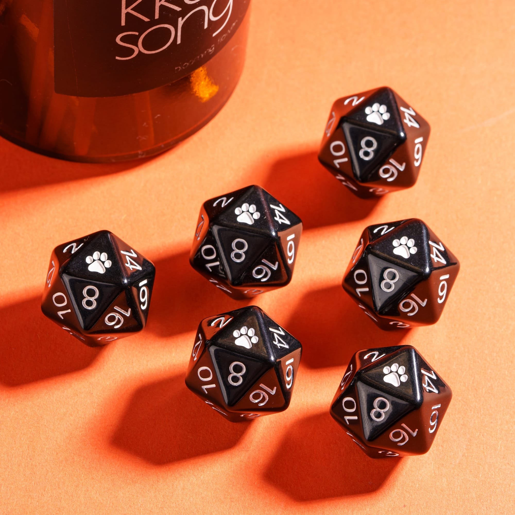 Udixi Resin Pip 21mm D20 Cat Footprint dnd game dungeons and dragons resin RPG dice set