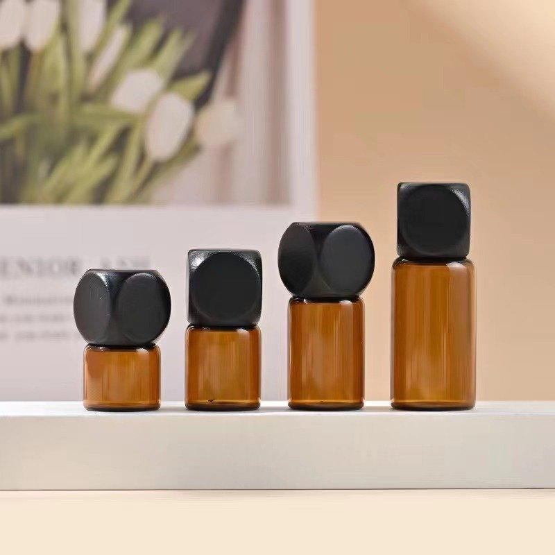 Cosmetic Packaging Spot 1ml 2ml 3ml 5ml Amber Sample Essential Oil Glass Bottle With Ball And Dice Lid