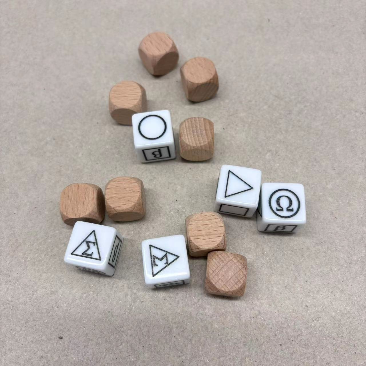 Udixi dnd Bulk Polyhedral custom Dice D4-D20 Random Mixed Styles Resin Dice dungeon and dragon