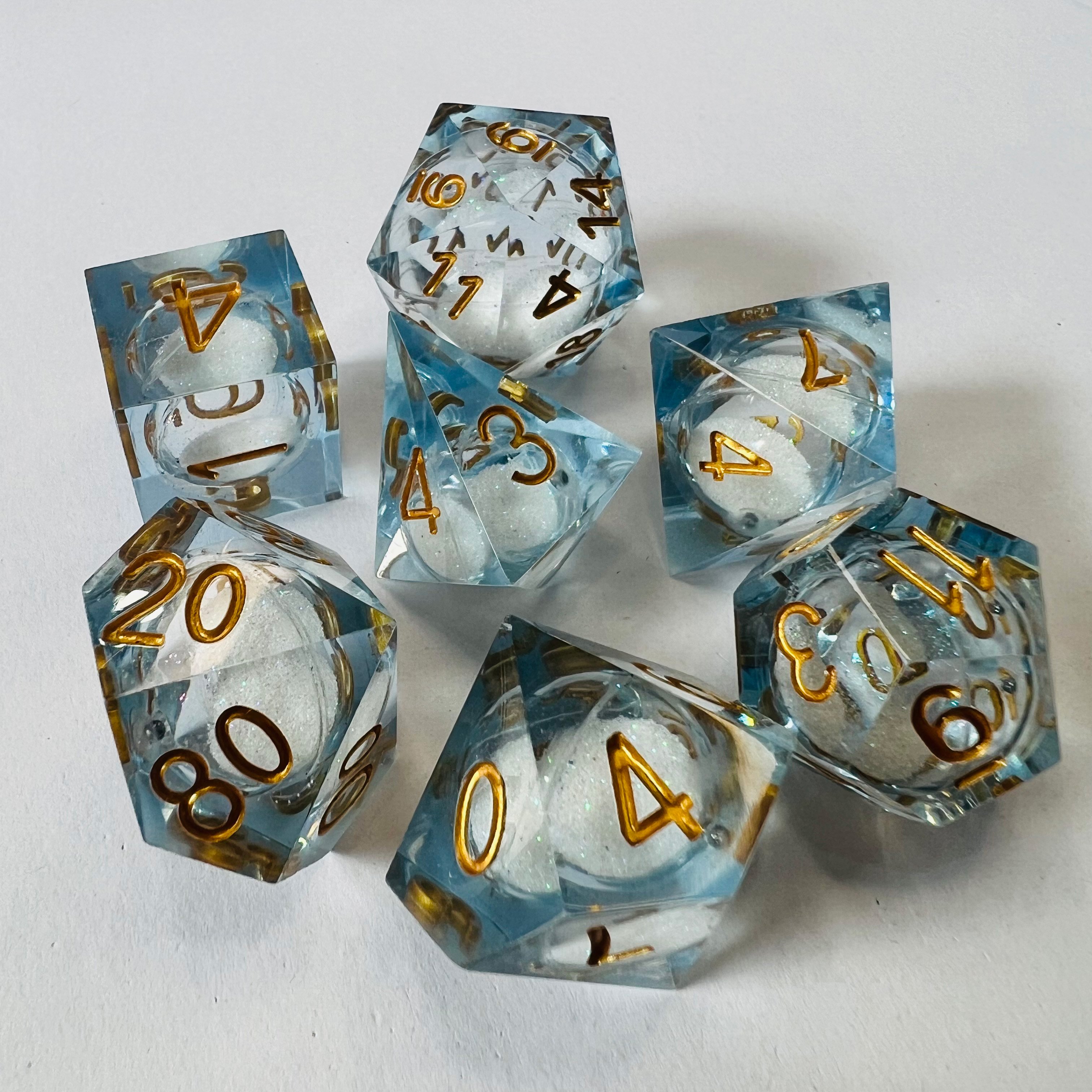 Custom 16Mm Resin Dungeons & Dragons RPG Game Transparent Polyhedral Quicksand Liquid Cored Dice 7pcs