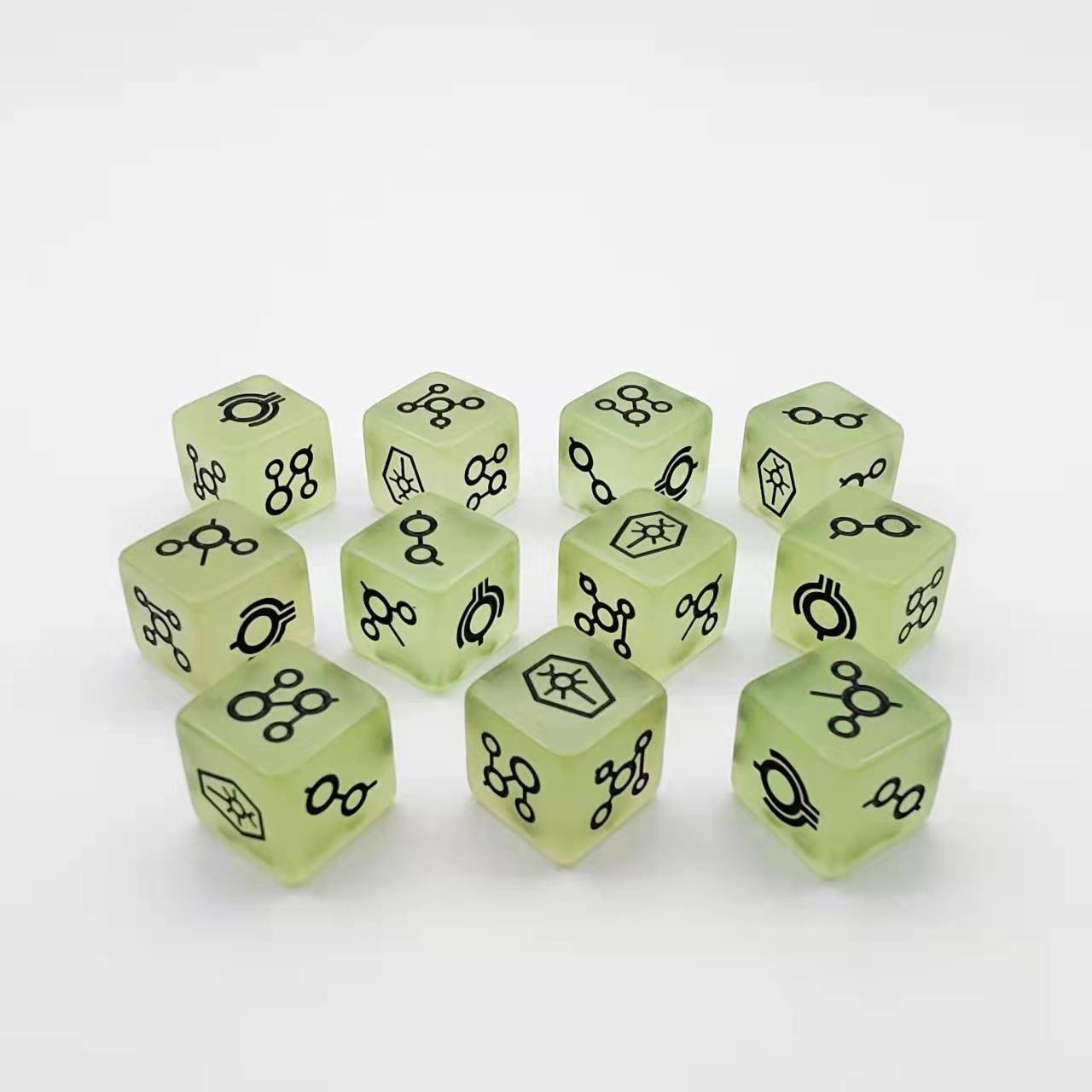 Wholesale Custom Personalized Logo Luminous Fluorescent Acrylic Custom Bulk Fun 16mm D6 Precision Resin Dice