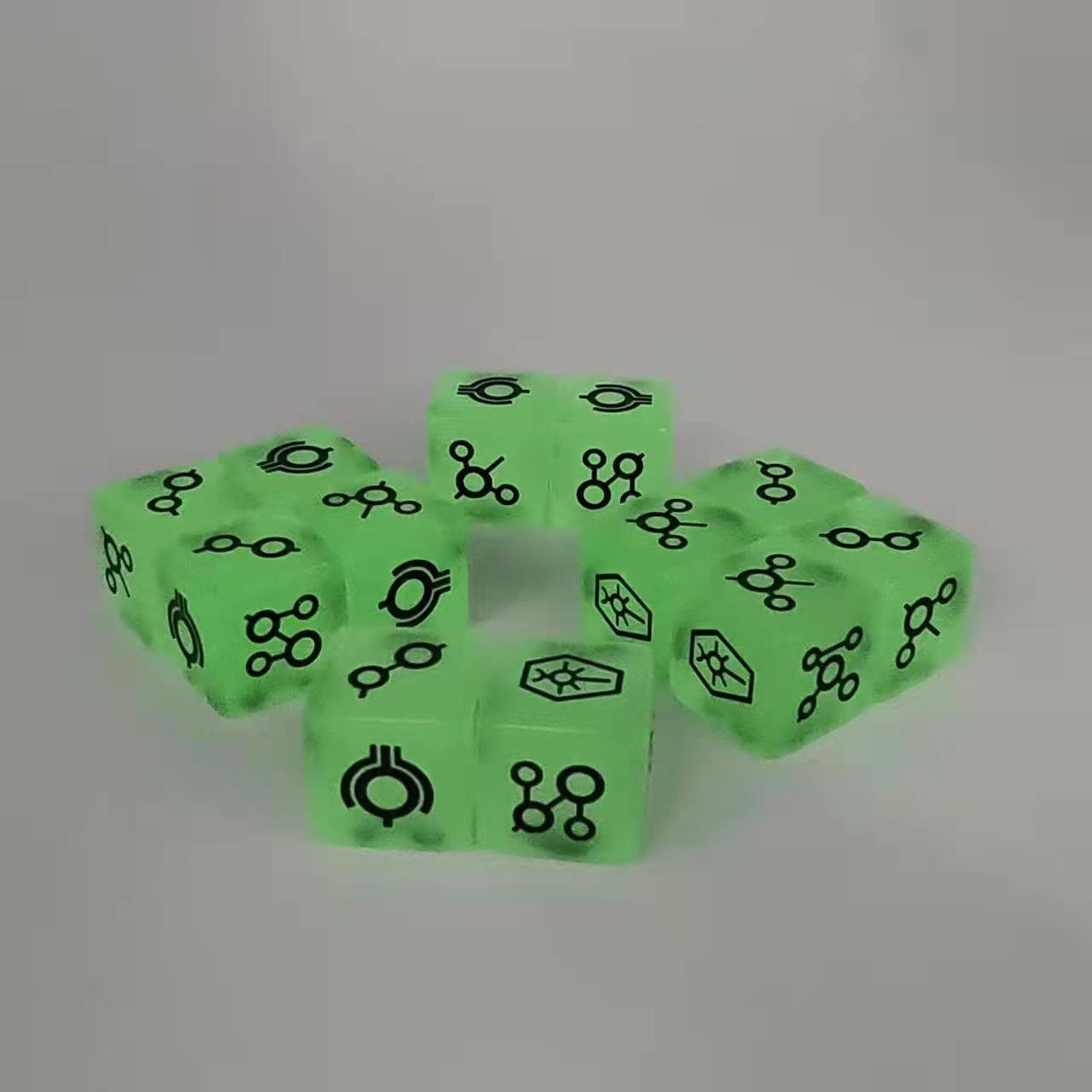 Wholesale Custom Personalized Logo Luminous Fluorescent Acrylic Custom Bulk Fun 16mm D6 Precision Resin Dice