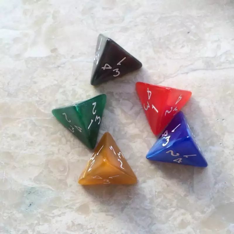 Hot selling 4-sided transparent multi-color dice two different arrangements of color dice DND game counting toys dice