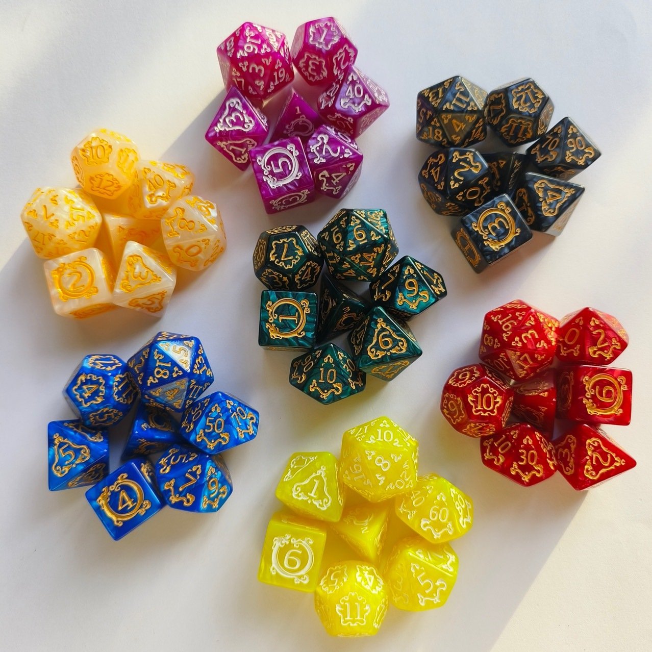New Dragon Pattern DND Dice Sets Custom Dice Acrylic 7pcs/Set Dungeons And Dragons Role Playing Gaming Dice