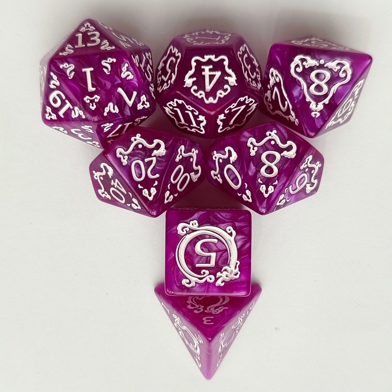 New Dragon Pattern DND Dice Sets Custom Dice Acrylic 7pcs/Set Dungeons And Dragons Role Playing Gaming Dice